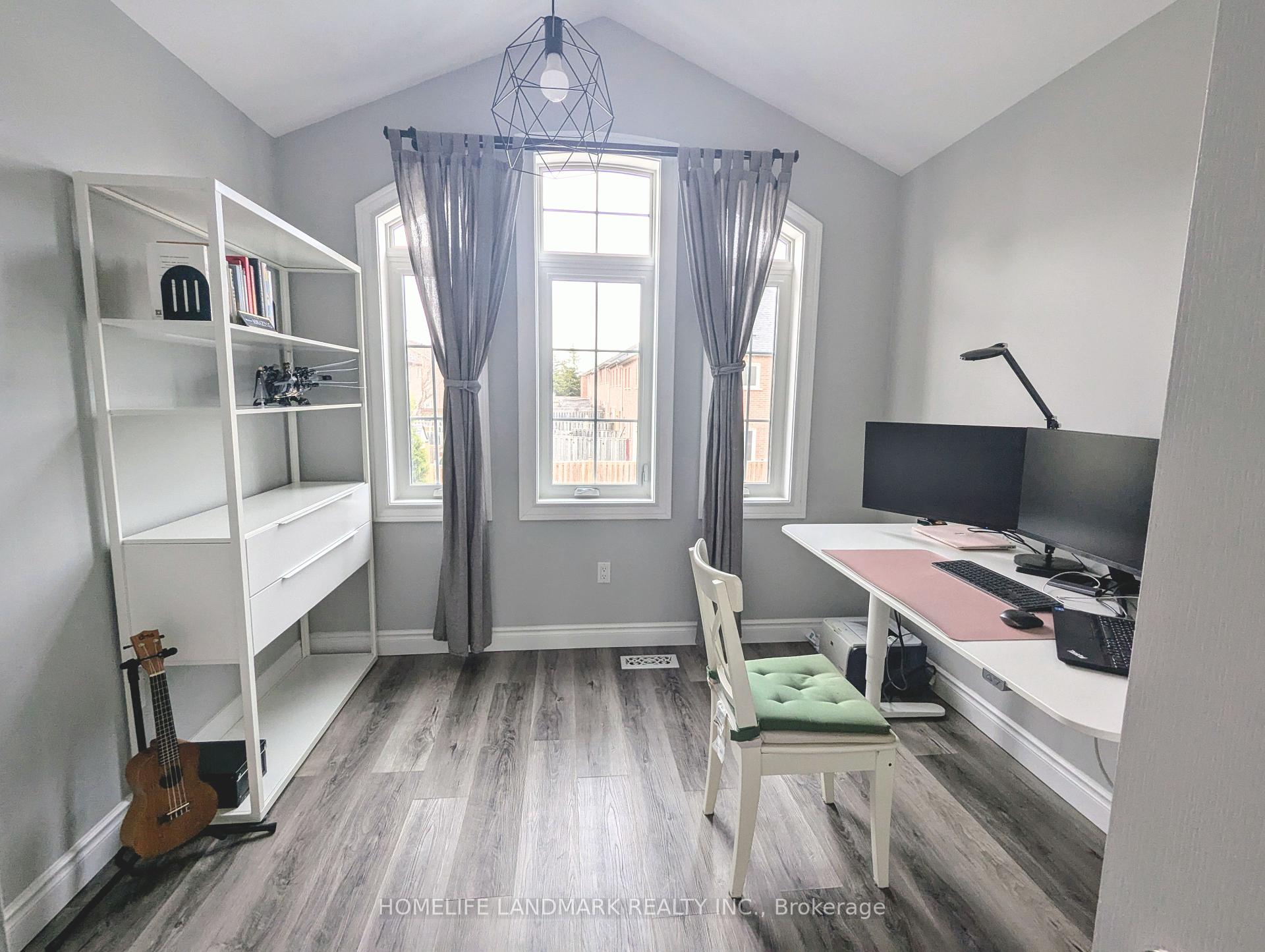 3 Bedrooms Condo at 86 Tania,  Vaughan For sale
