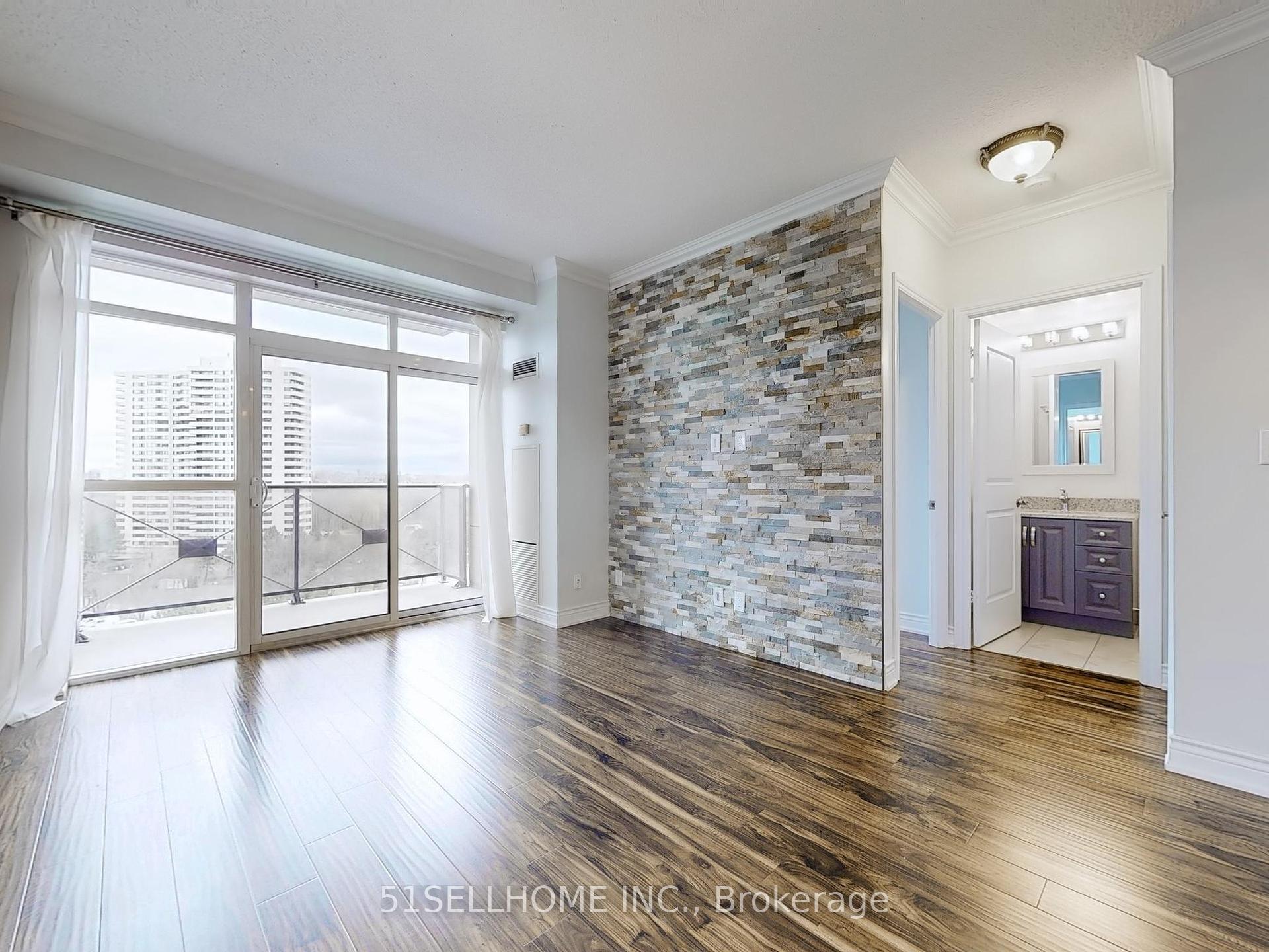 2 Bedrooms Condo at 133 Wynford,  Toronto For sale