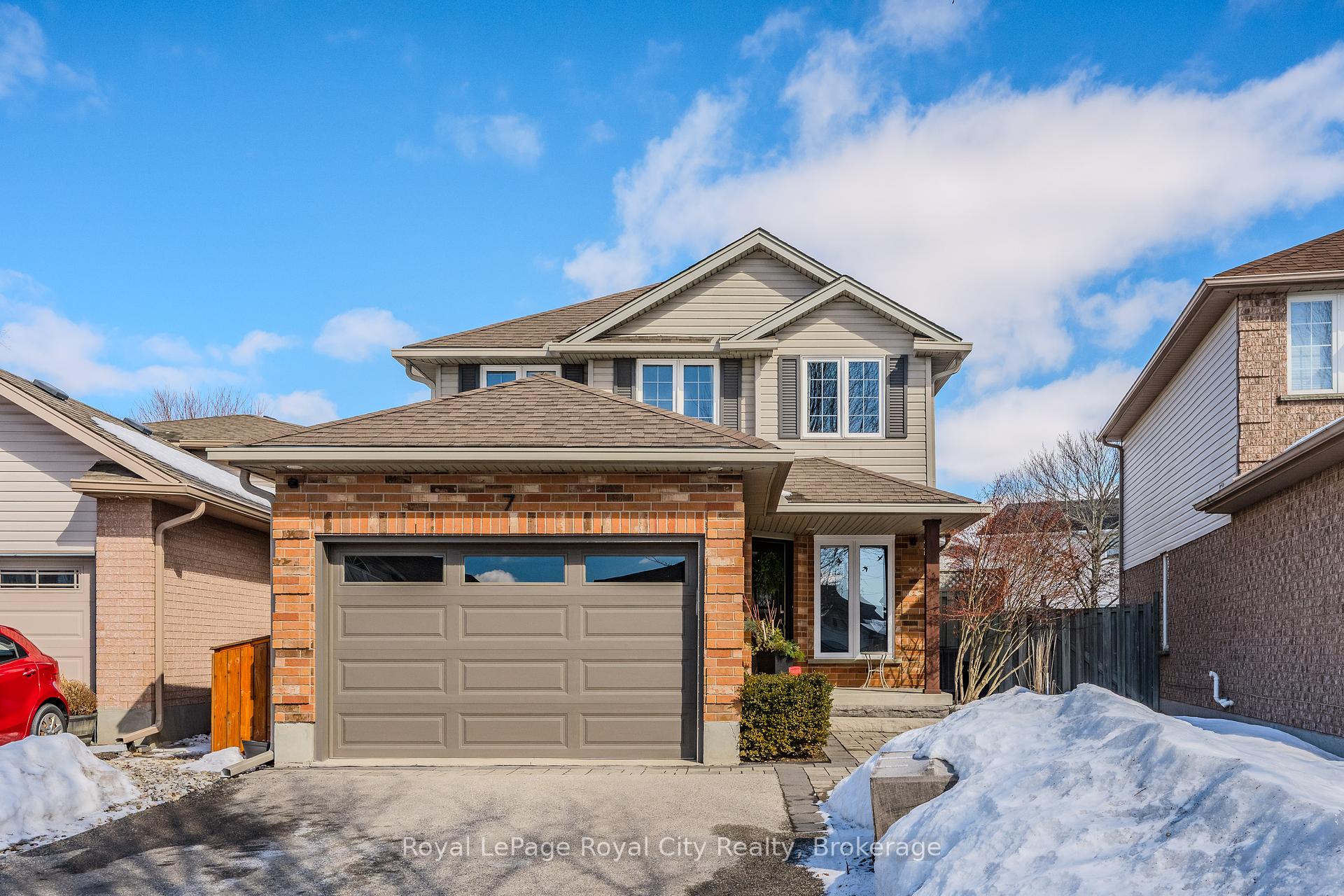 7 Hill Trail, Guelph, ON N1E 7C8