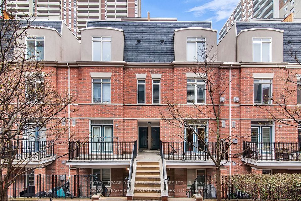 415 Jarvis