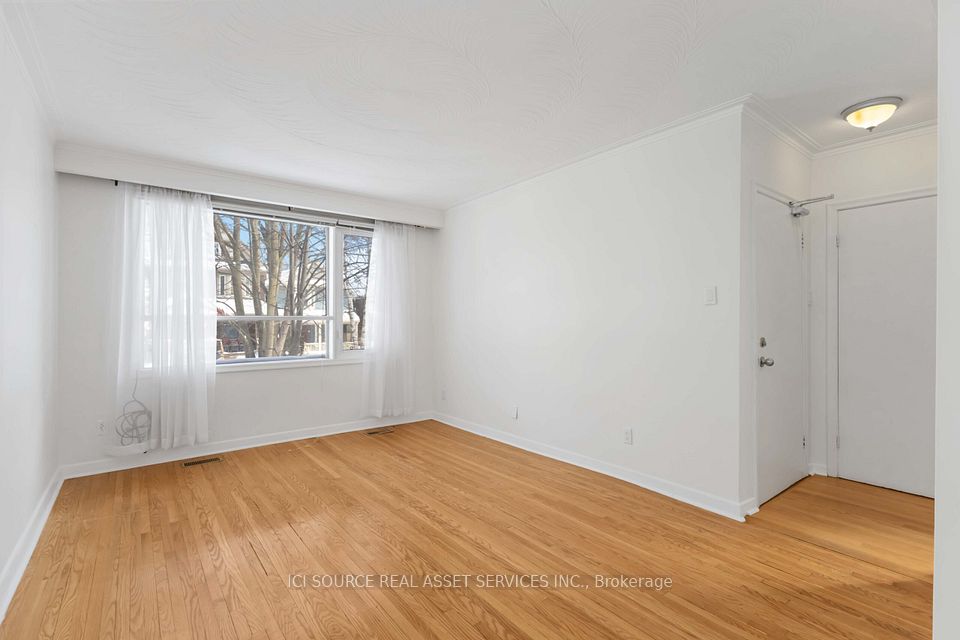52 Herbert Avenue, Toronto, ON M4L 3P9