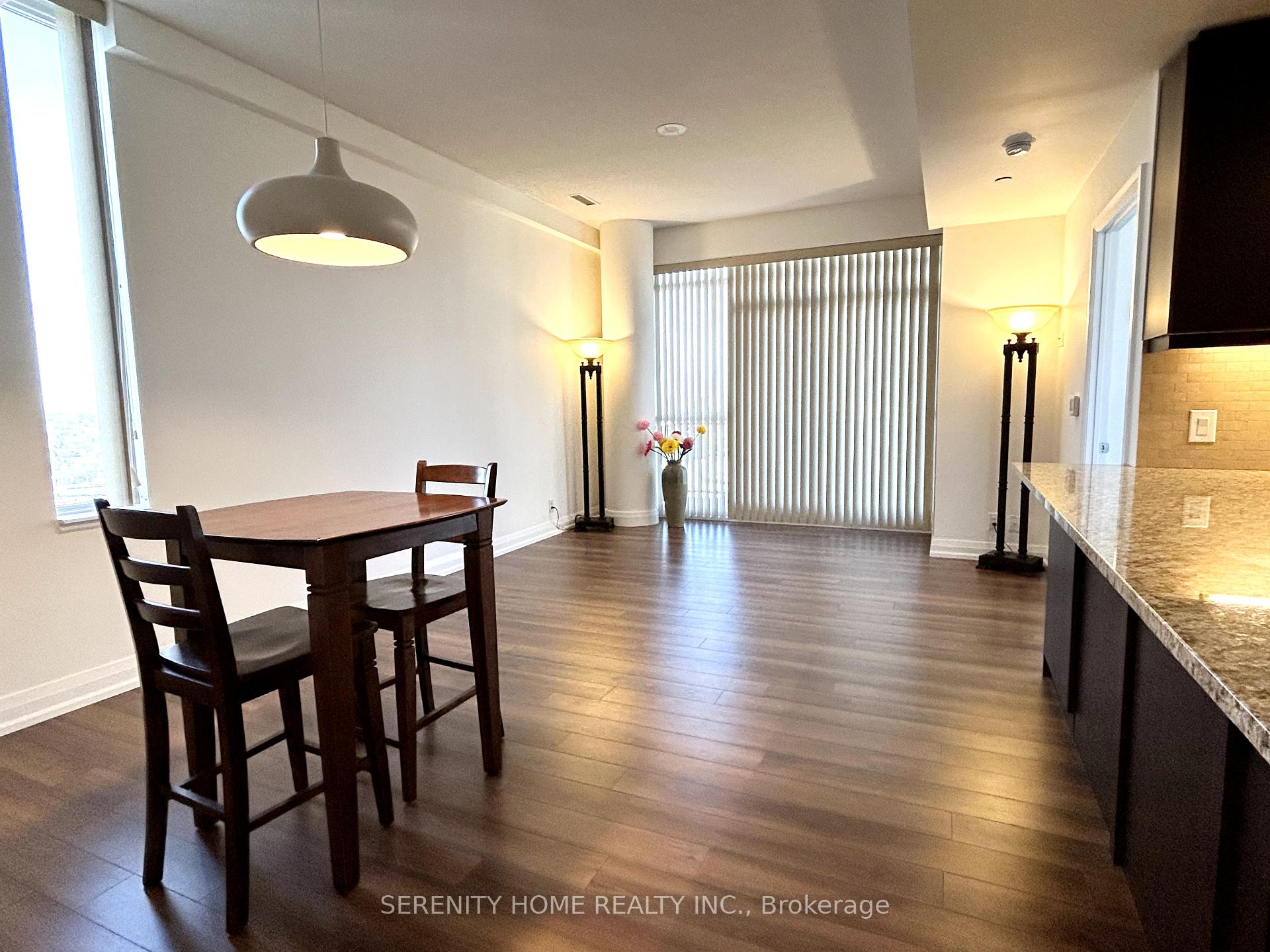 3 Bedrooms Condo at 85 The Donway,  Toronto For sale