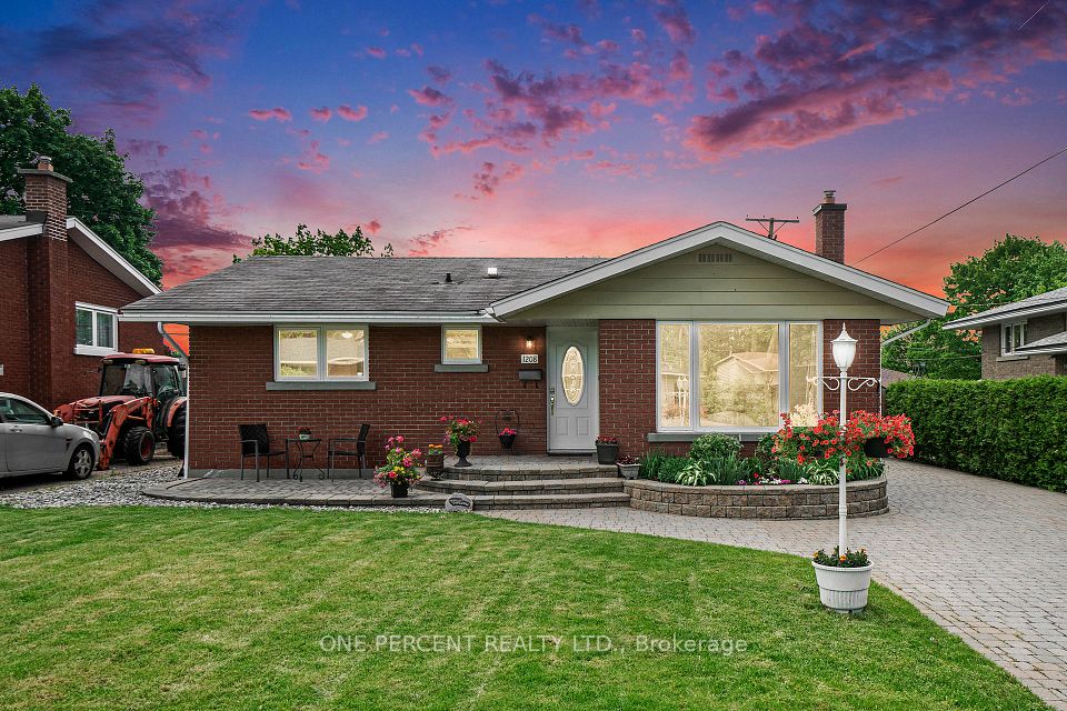 1208 Stanton