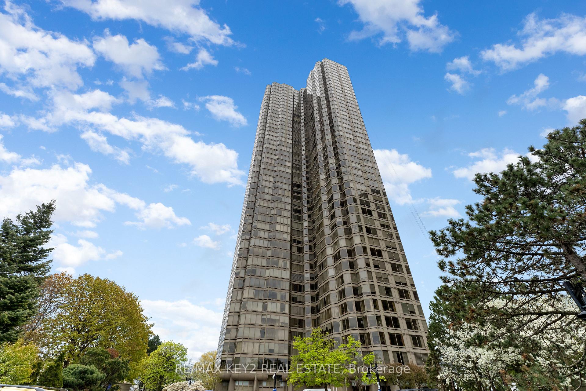 1 Bedroom Condo at 1 Palace Pier, Toronto For sale