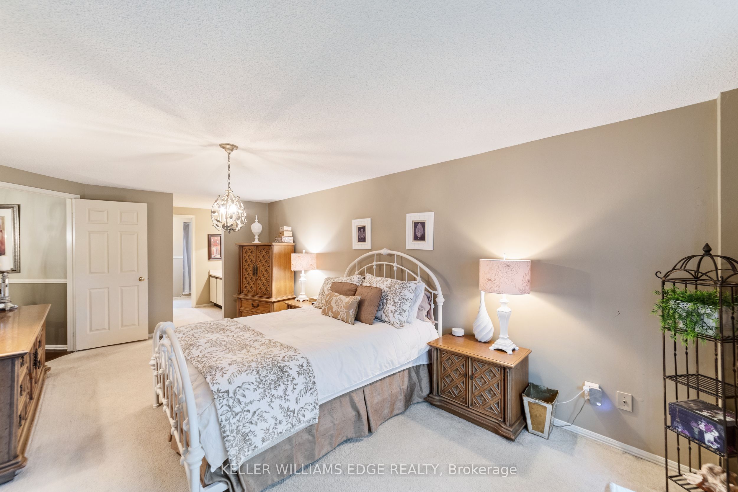 2095 Fallingbrook Court