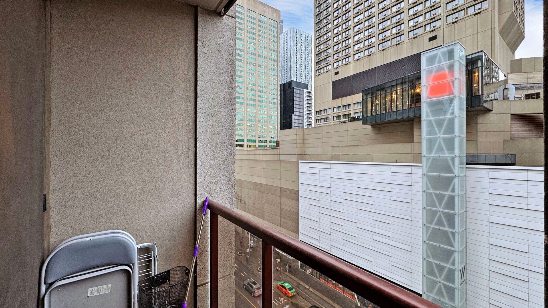 85 Bloor Street E 903