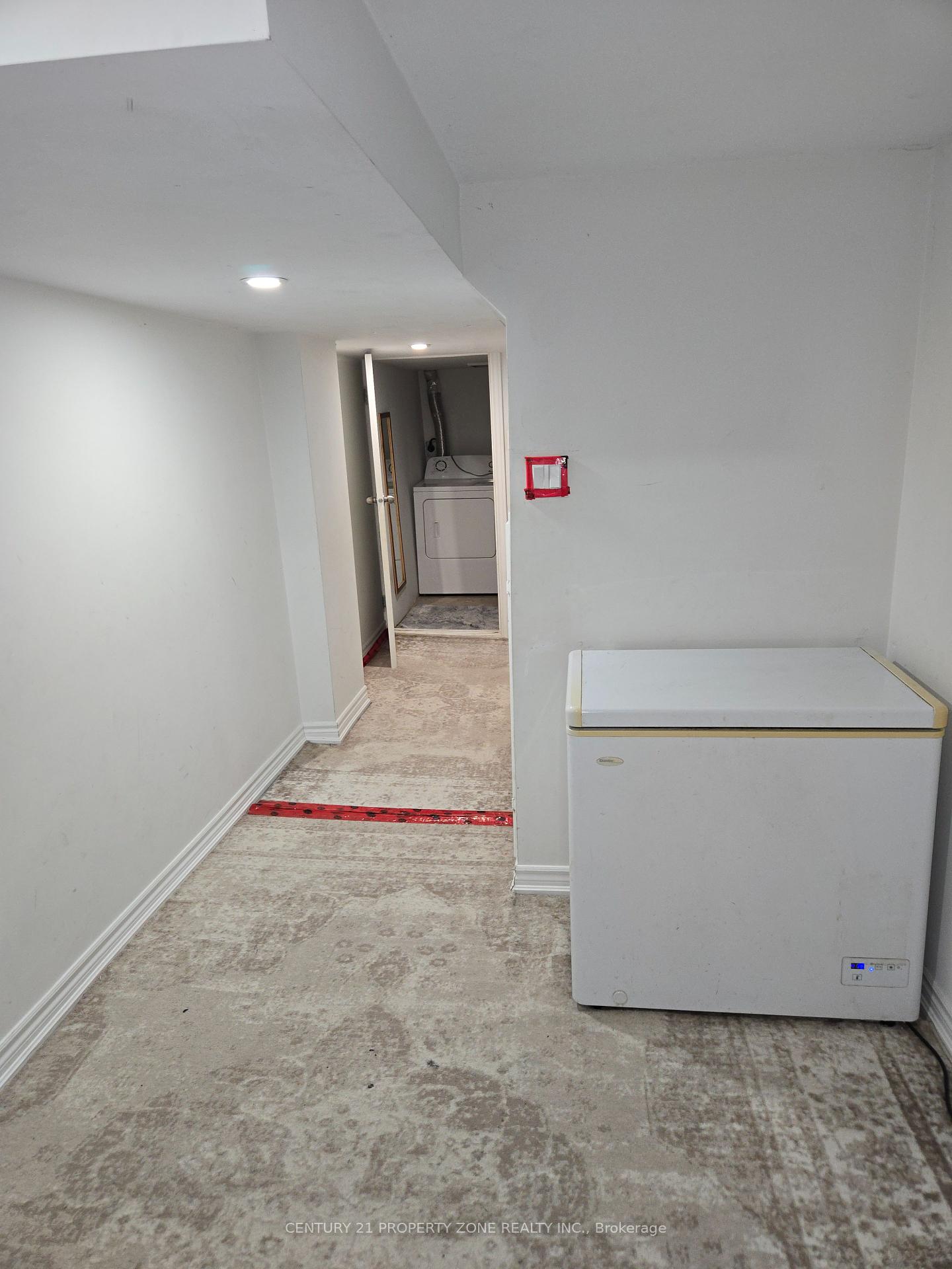 4 Bedrooms Condo at 3175 Kirwin, Mississauga For sale
