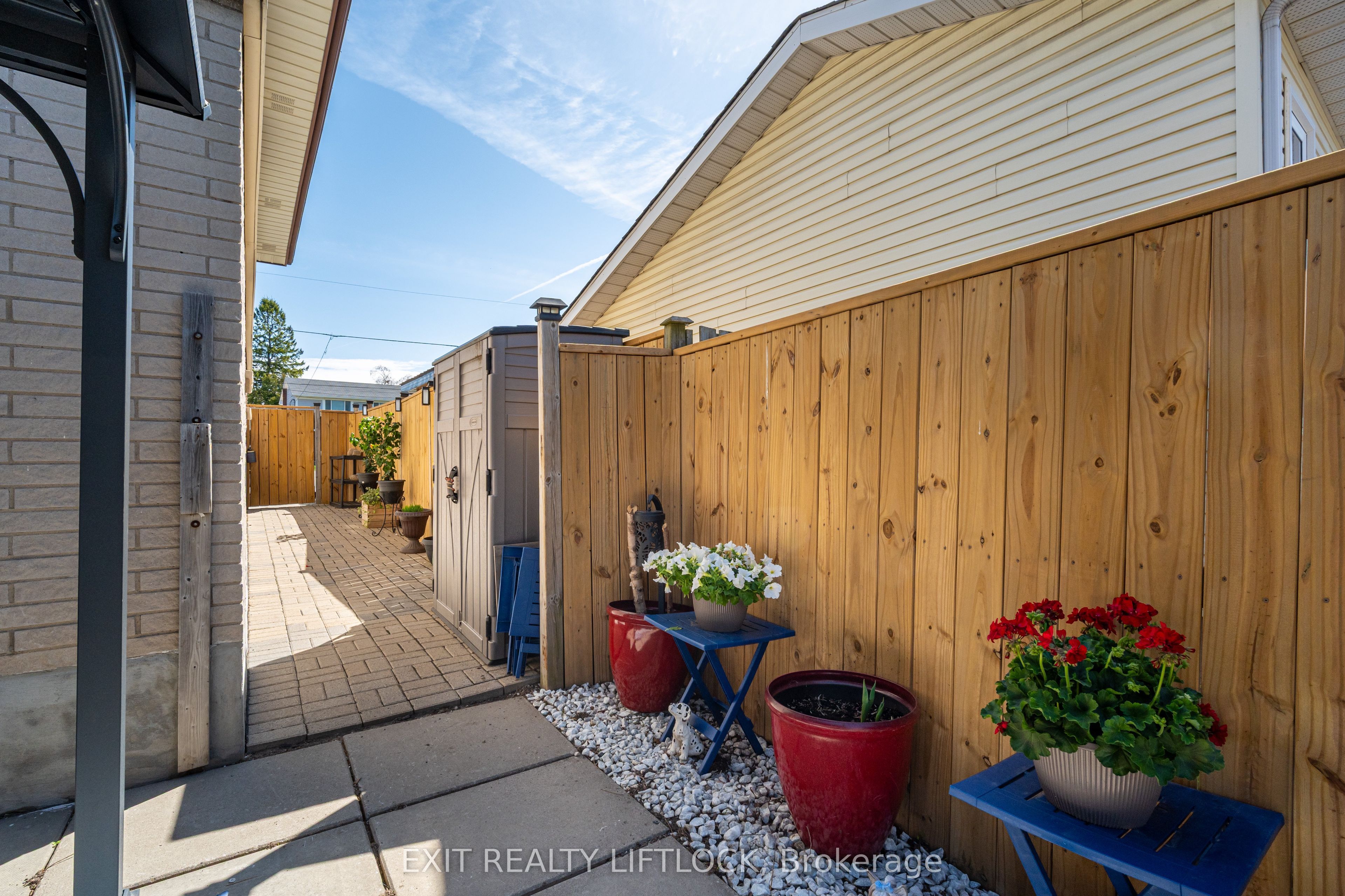 110 Labrador Drive