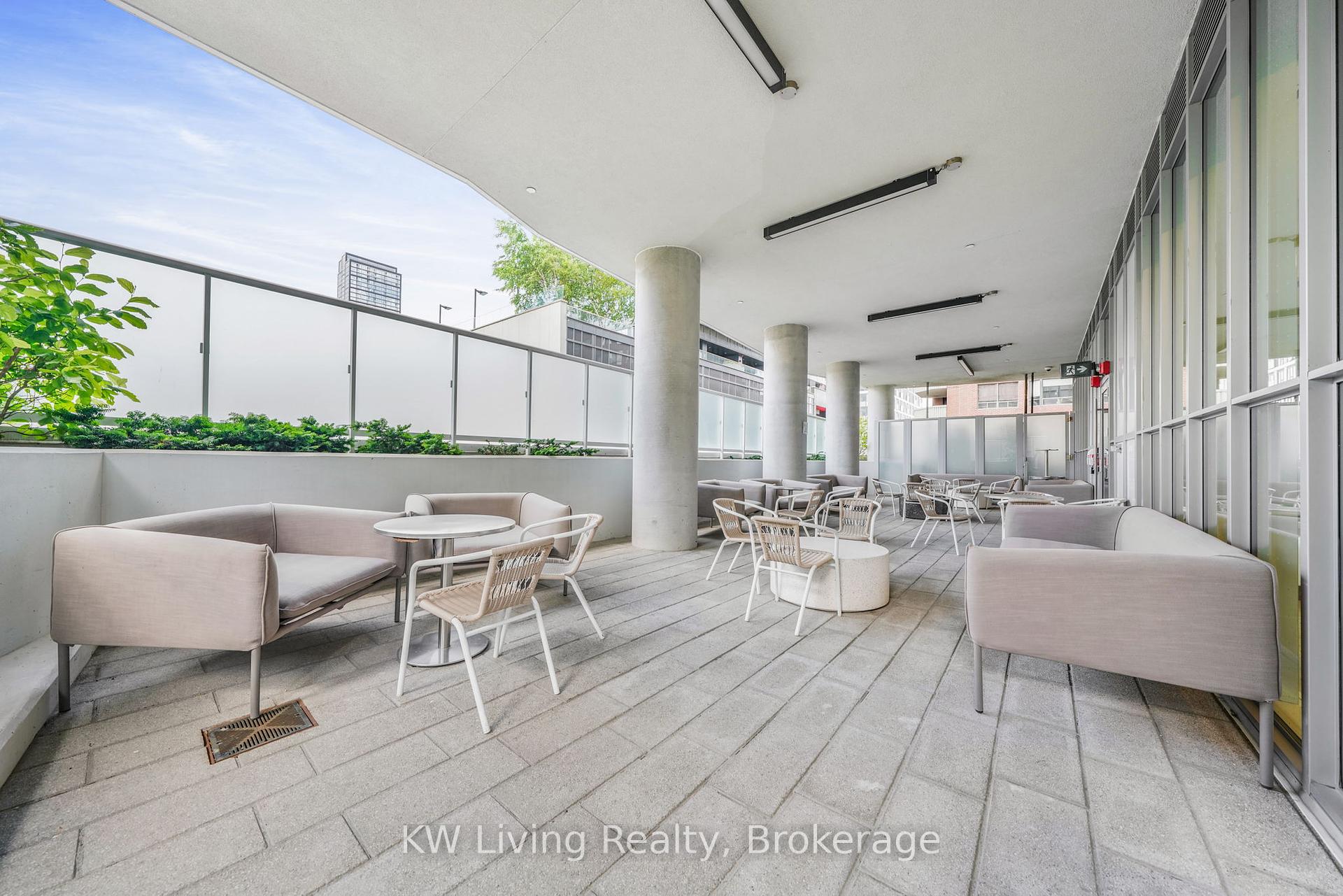 2 Bedrooms Condo at 77 Mutual,  Toronto For sale