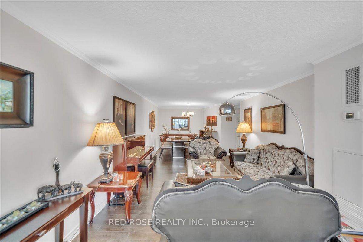 3 Bedrooms Condo at 3303 Don Mills,  Toronto For sale