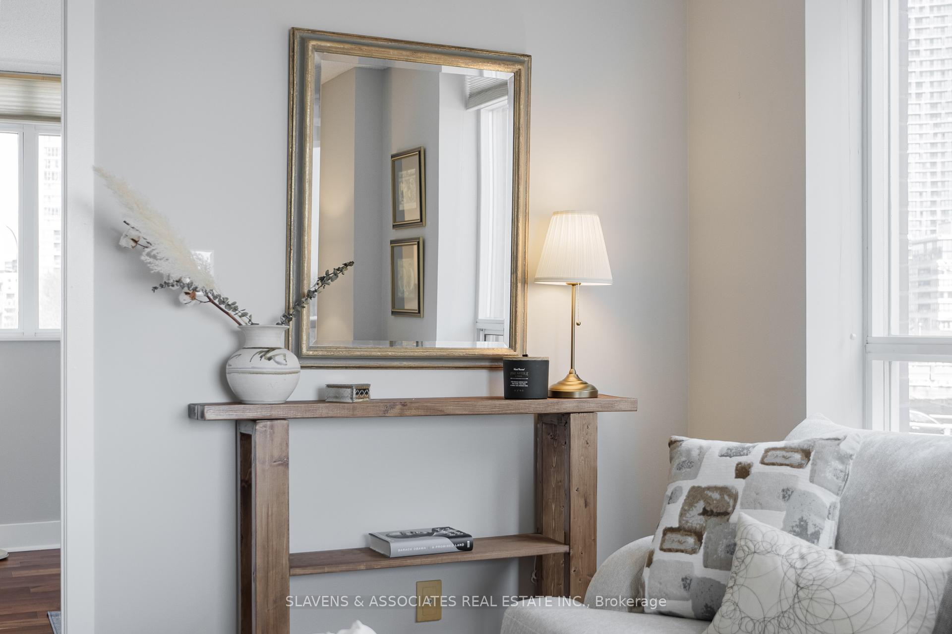 2 Bedrooms Condo at 550 Queens,  Toronto For sale
