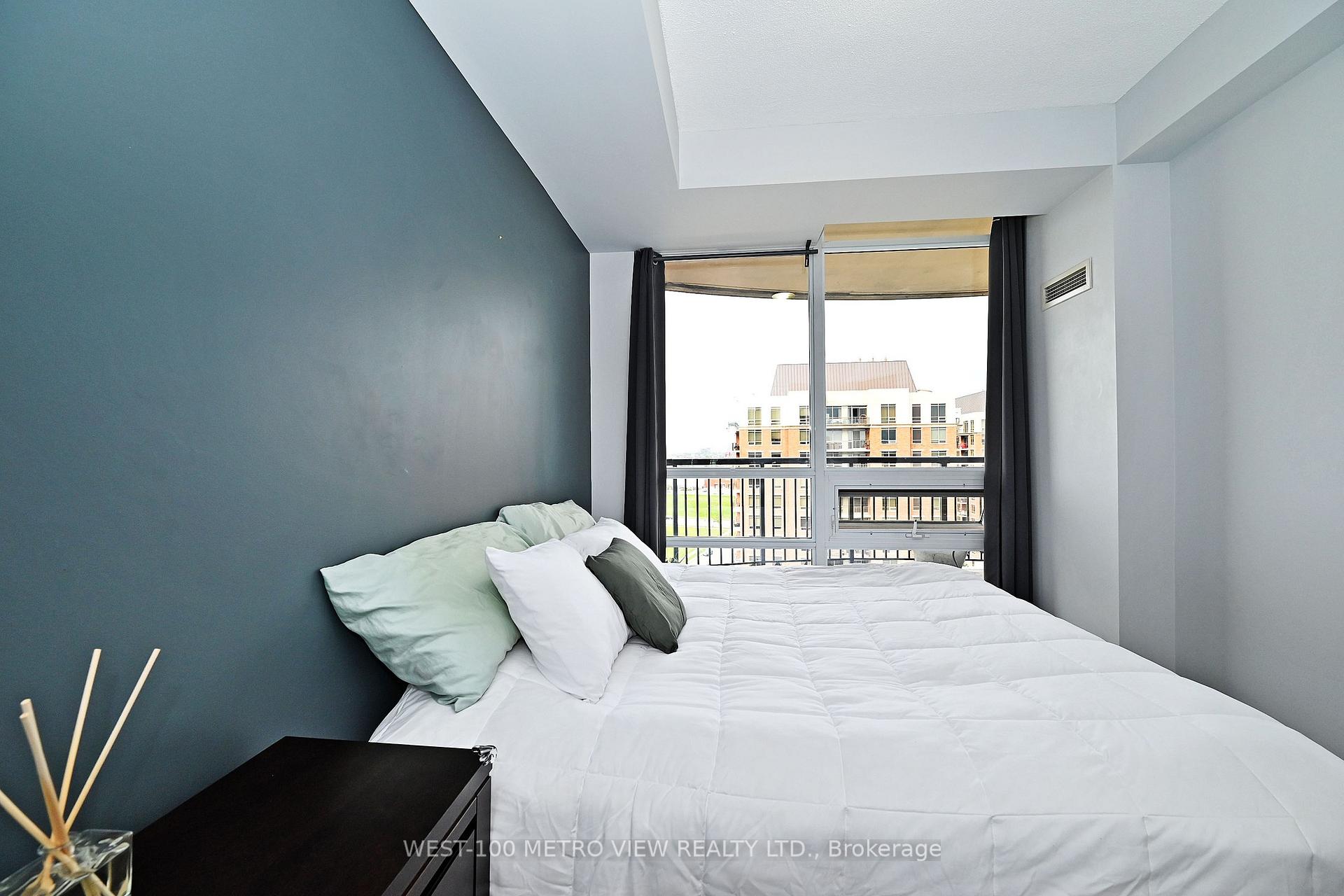 2 Bedrooms Condo at 2365 CENTRAL PARK, Oakville For sale