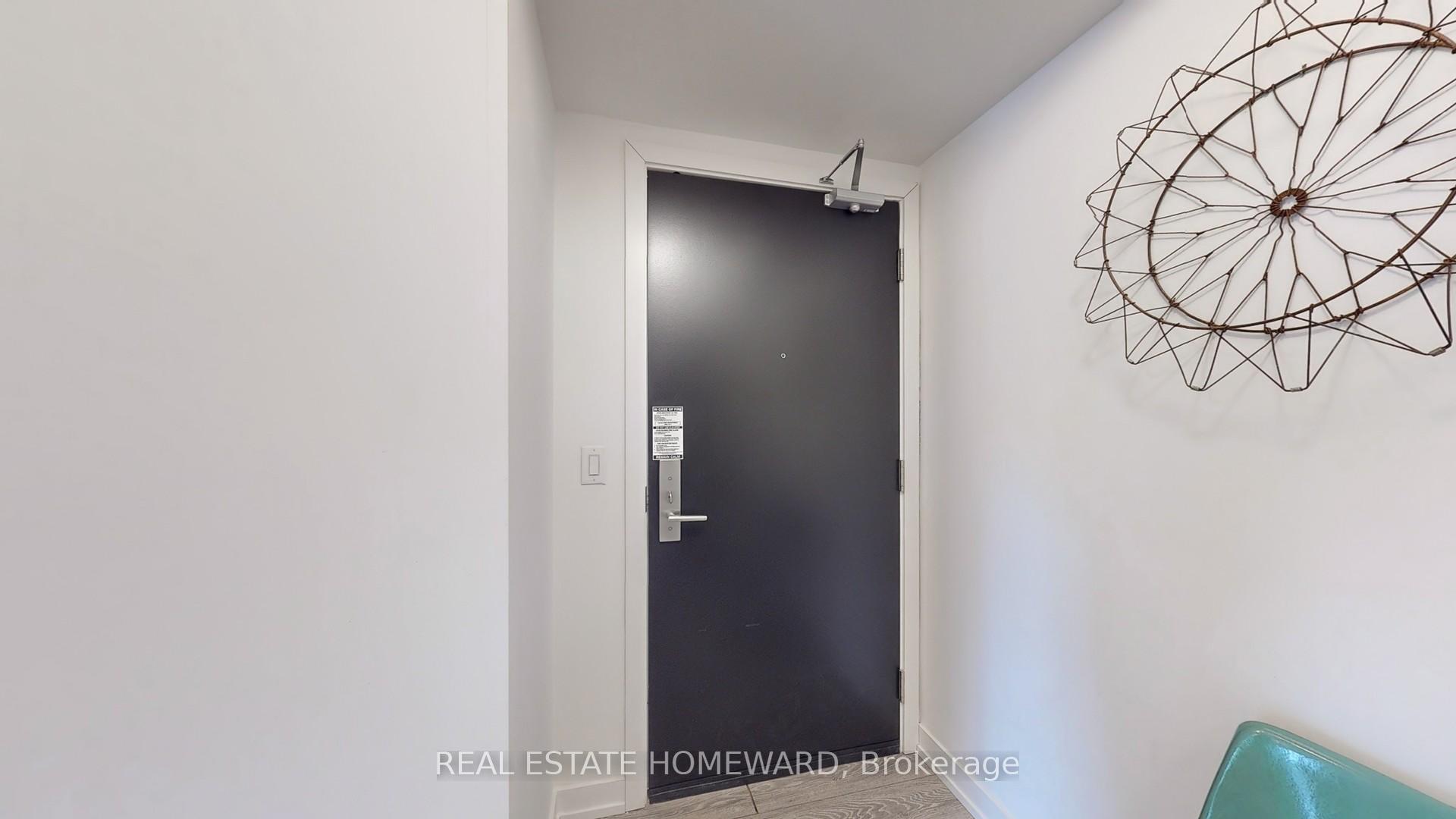 1 Bedroom Condo at 159 Wellesley,  Toronto For sale