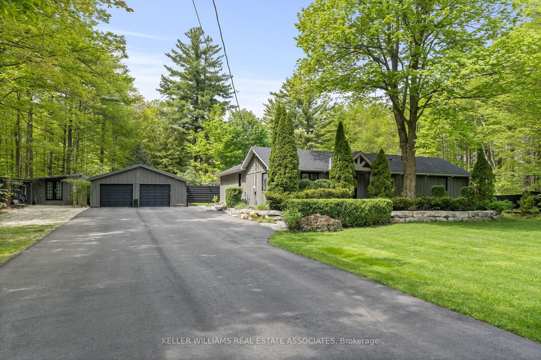 7035 17 SideRoad, Halton Hills, ON L7J 2M1