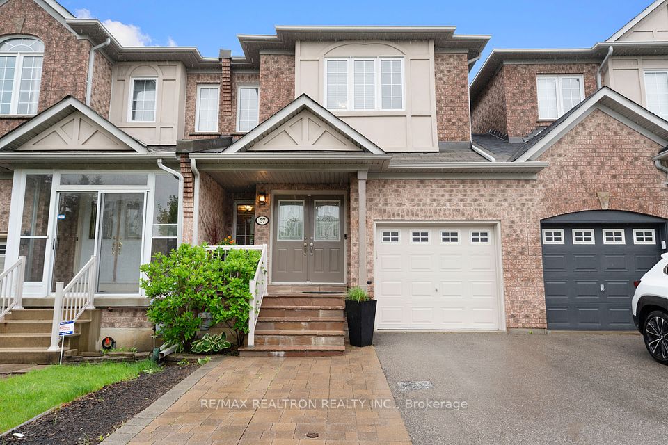 57 Lander Crescent