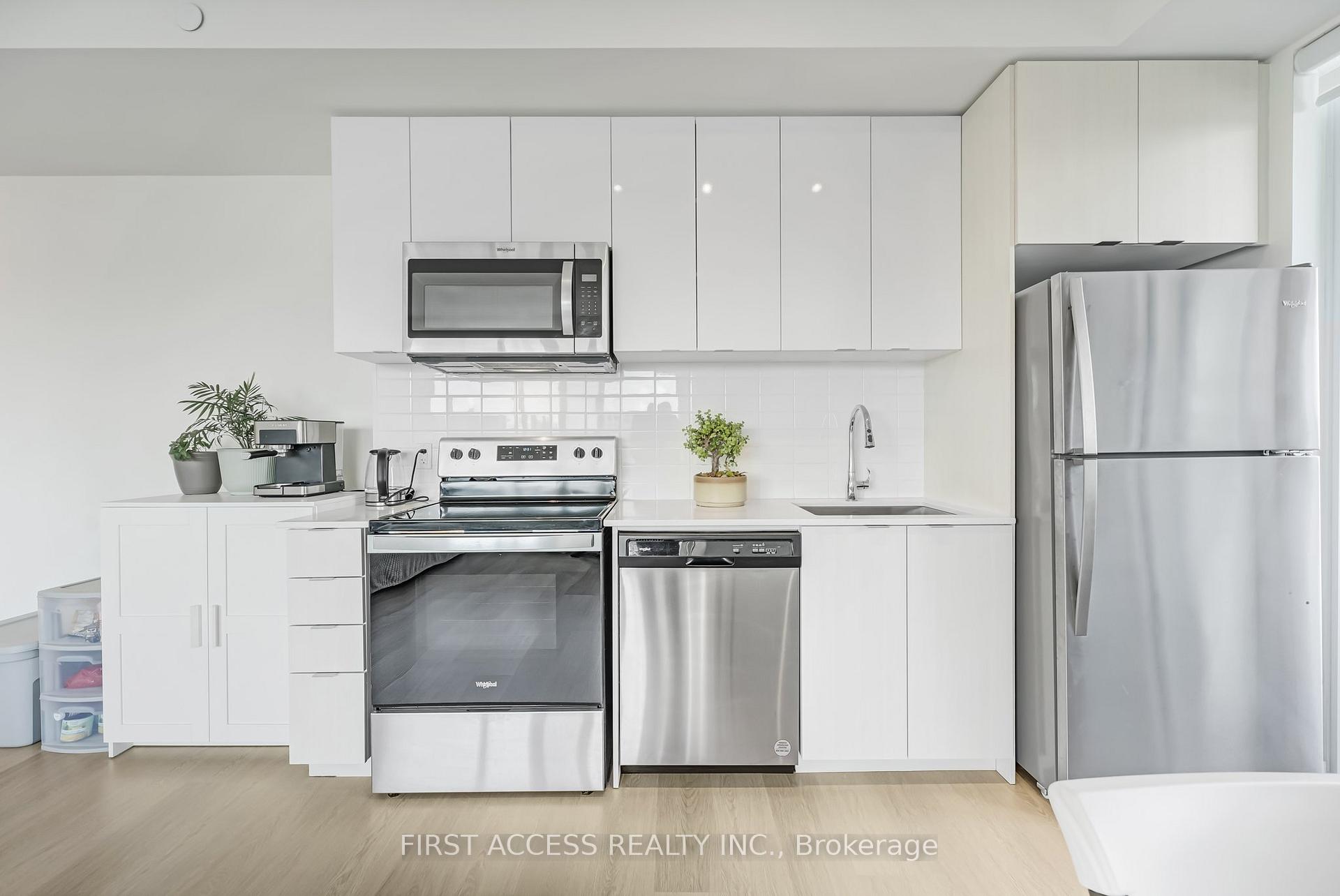 2 Bedrooms Condo at 859 The Queensway,  Toronto For sale