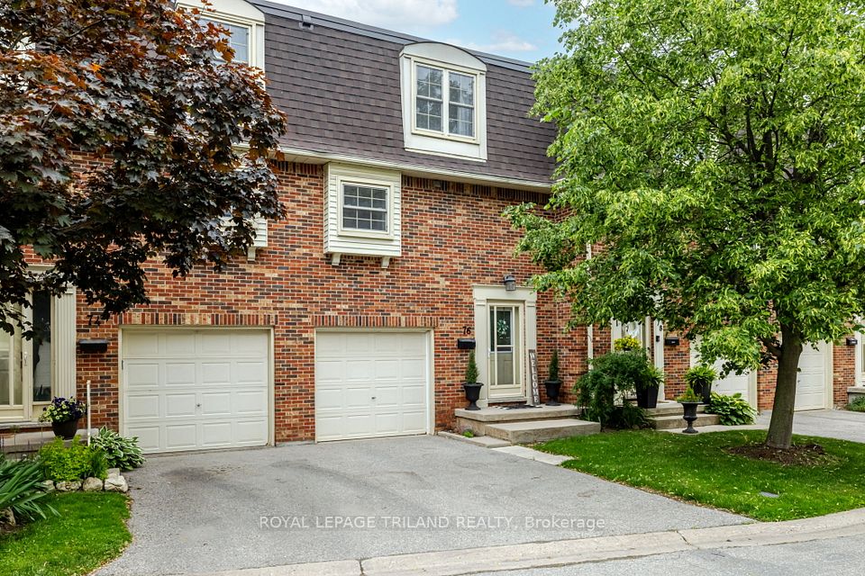 900 Pond View