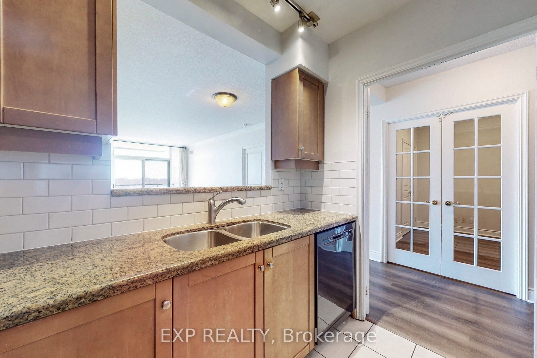 10 Delisle Avenue, #618