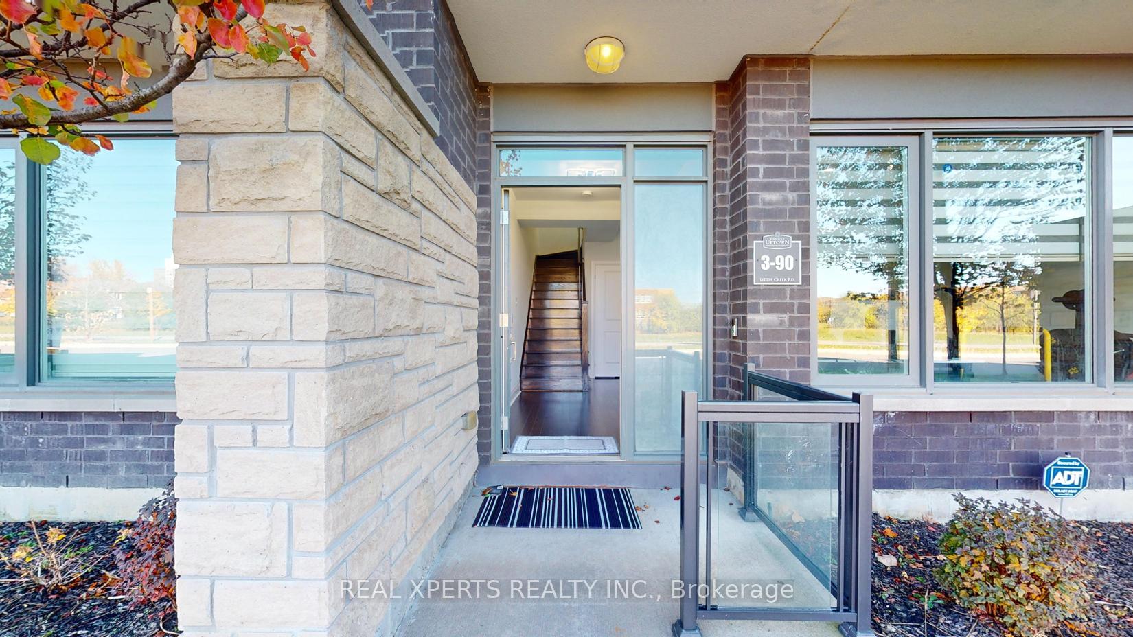 4 Bedrooms Condo at 90 Little Creek,  Mississauga For sale