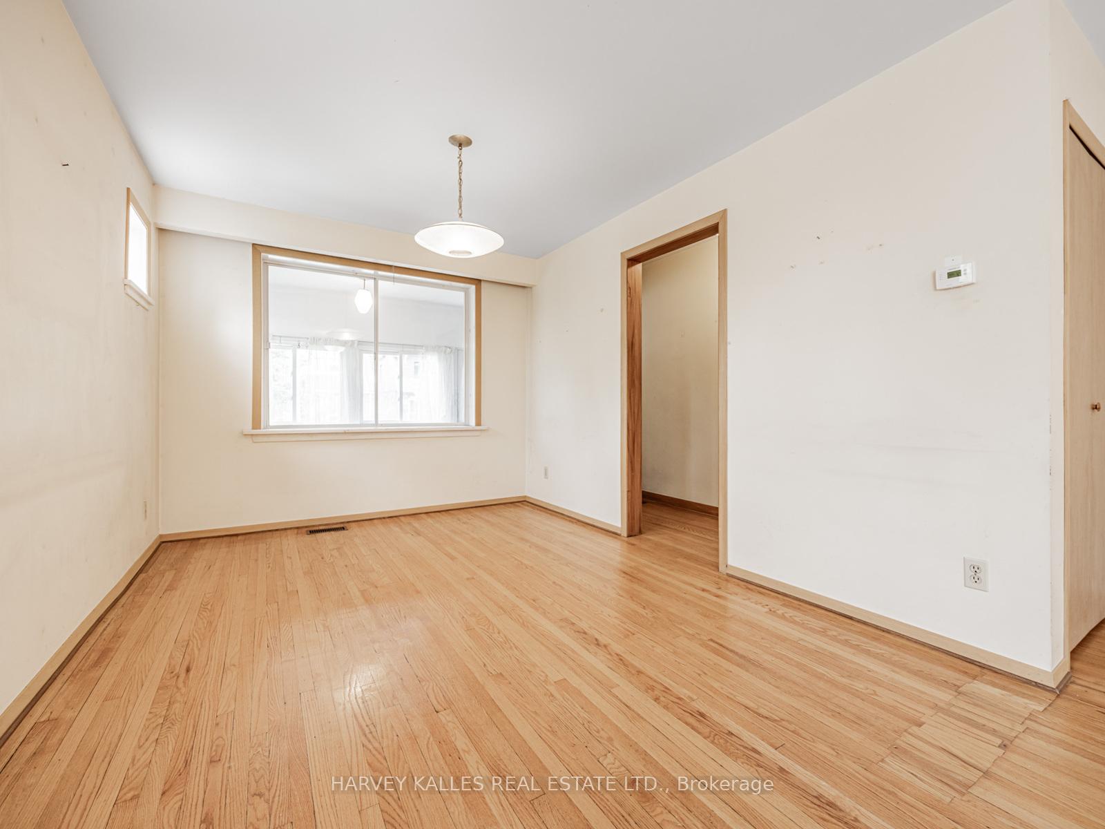 71 Mortimer Avenue