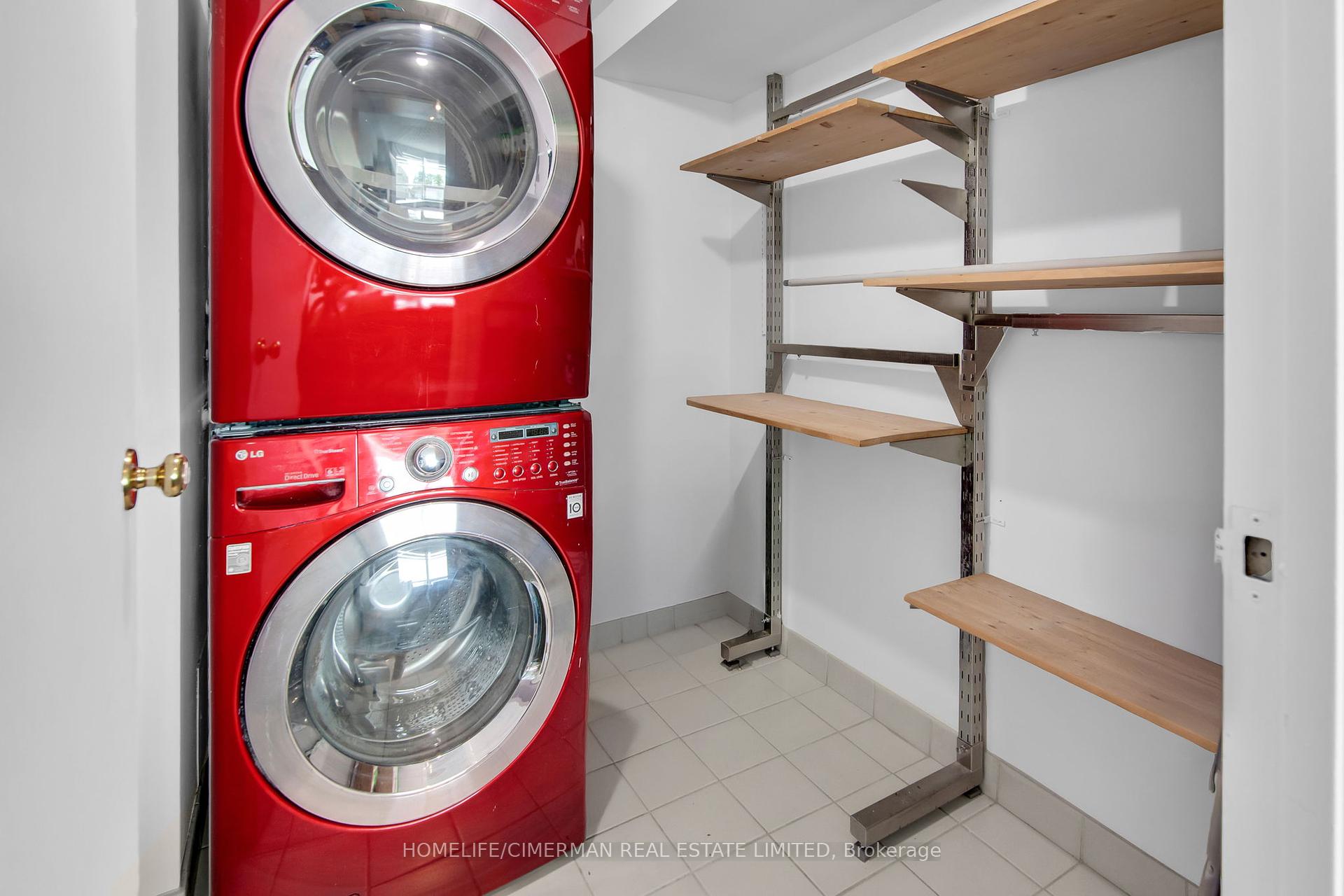 3 Bedrooms Condo at 10 Queens Quay, Toronto For sale