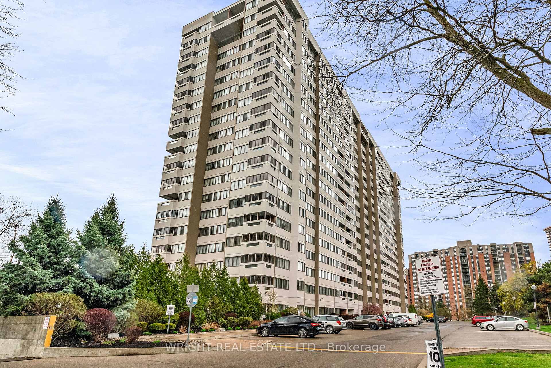 3 Bedrooms Condo at 1580 Mississauga Valley,  Mississauga For sale