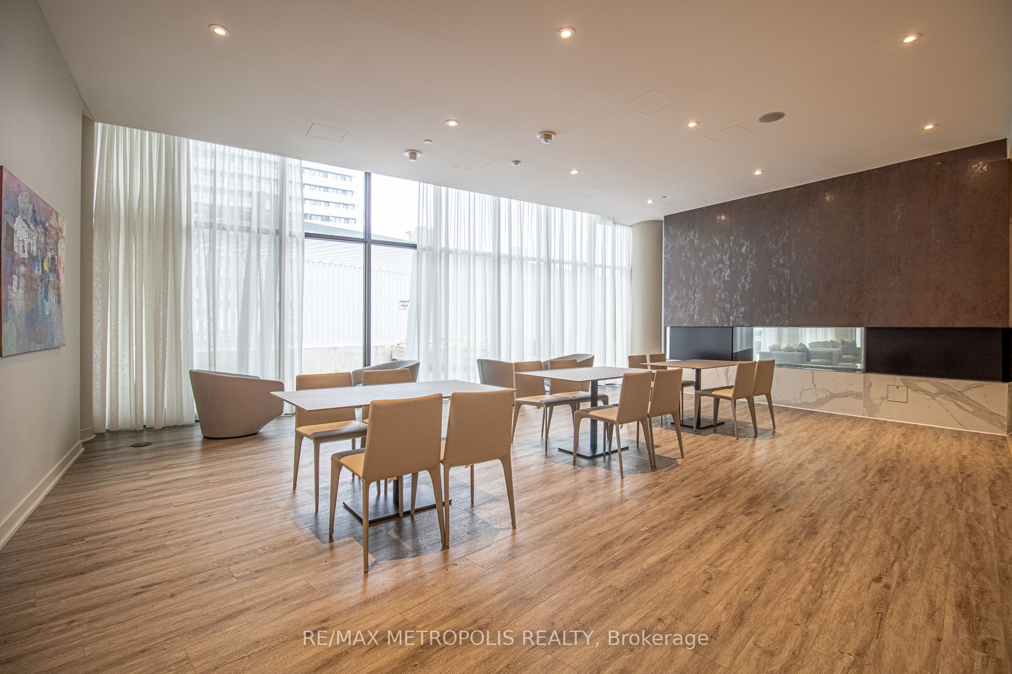 3900 Confederation Parkway, #216