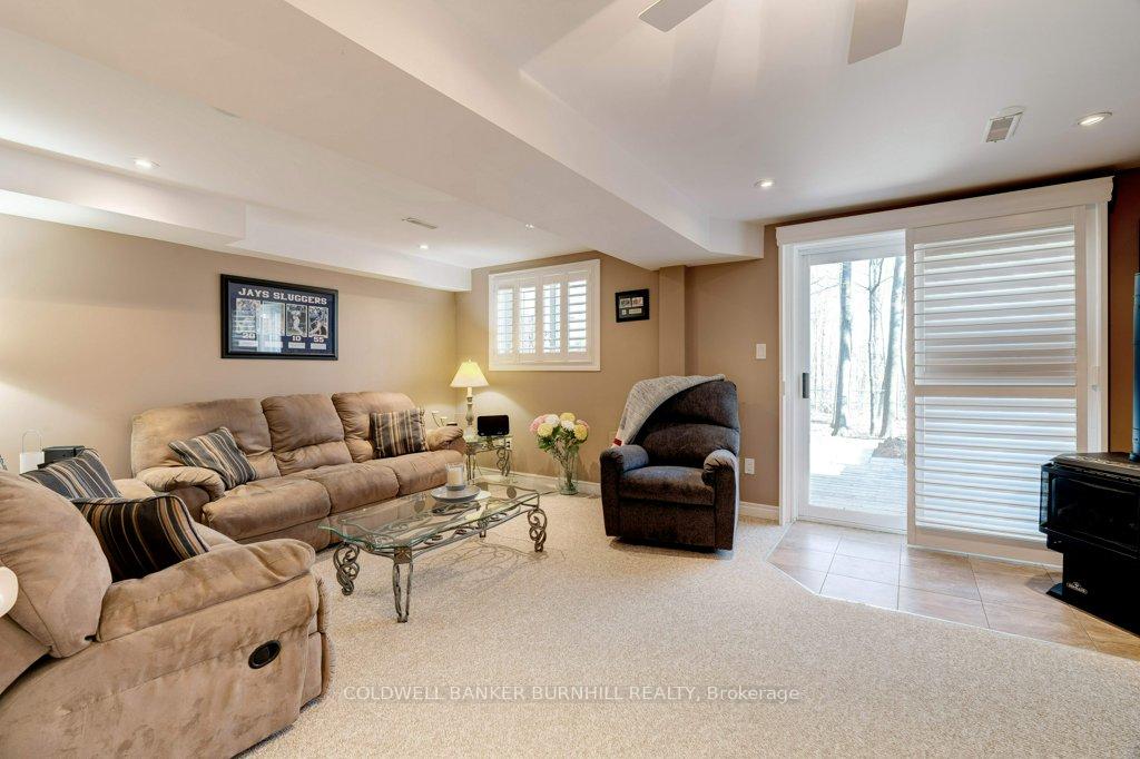 3 Bedrooms Condo at 2301 CAVENDISH,  Burlington For sale