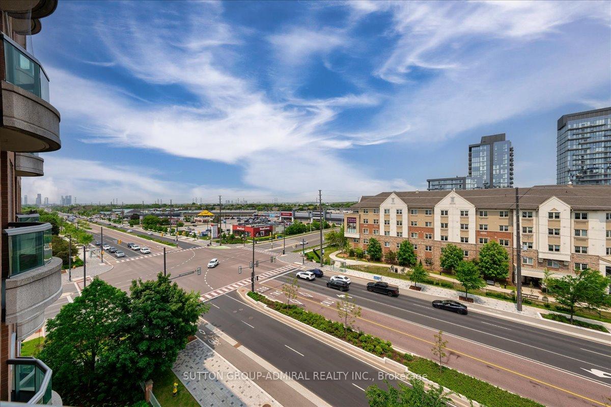 2 Bedrooms Condo at 745 New Westminster, Vaughan For sale