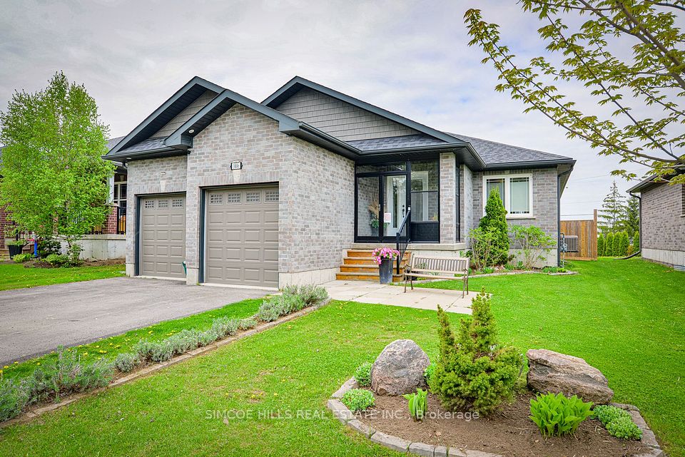 3886 Wood Avenue, Severn, ON L3V 0T9