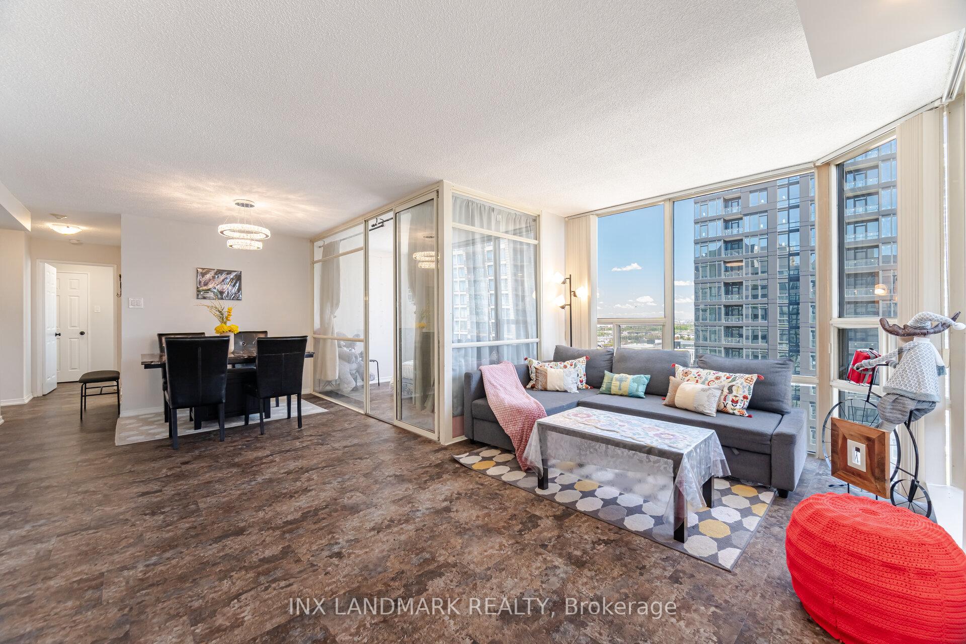 3 Bedrooms Condo at 330 Rathburn, Mississauga For sale