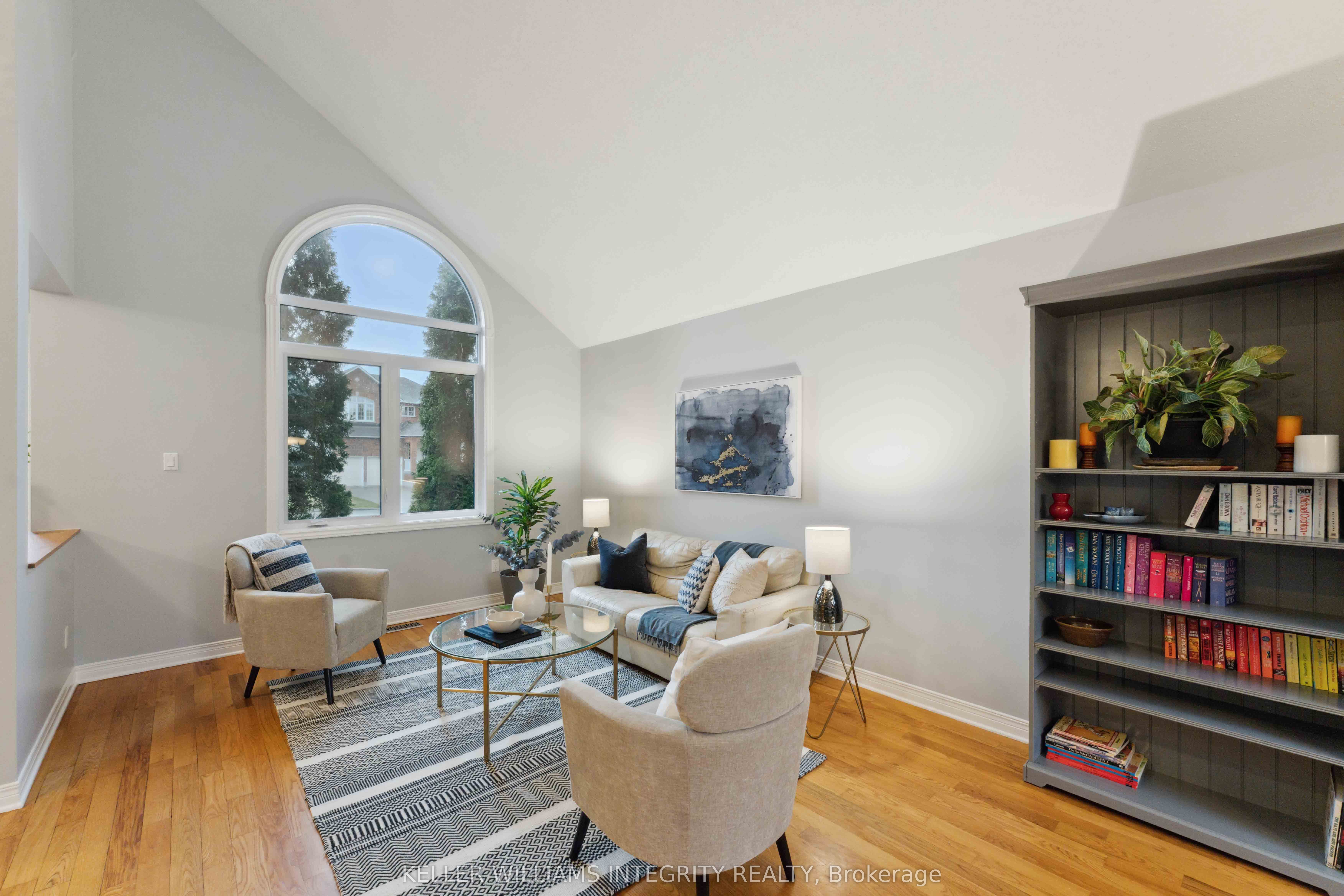 21 Upwood Street, HuntClubSouthKeysandArea, ON K1T 3Y5