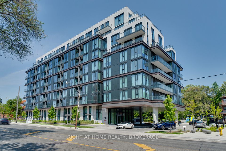 250 Lawrence