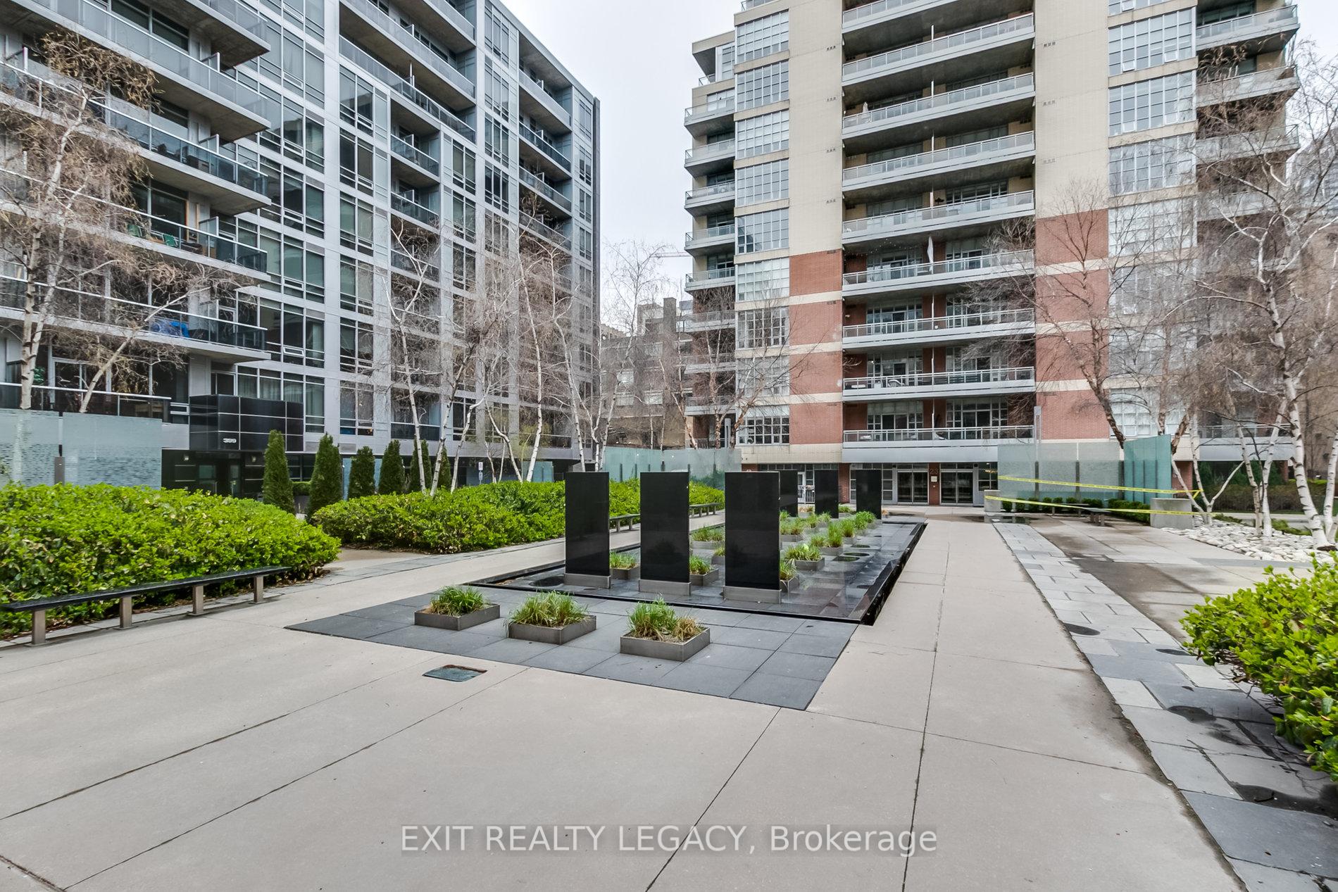 1 Bedroom Condo at 399 Adelaide,  Toronto For sale