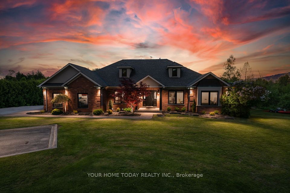 2 Morgan Drive, Halton Hills, ON L7J 2L7