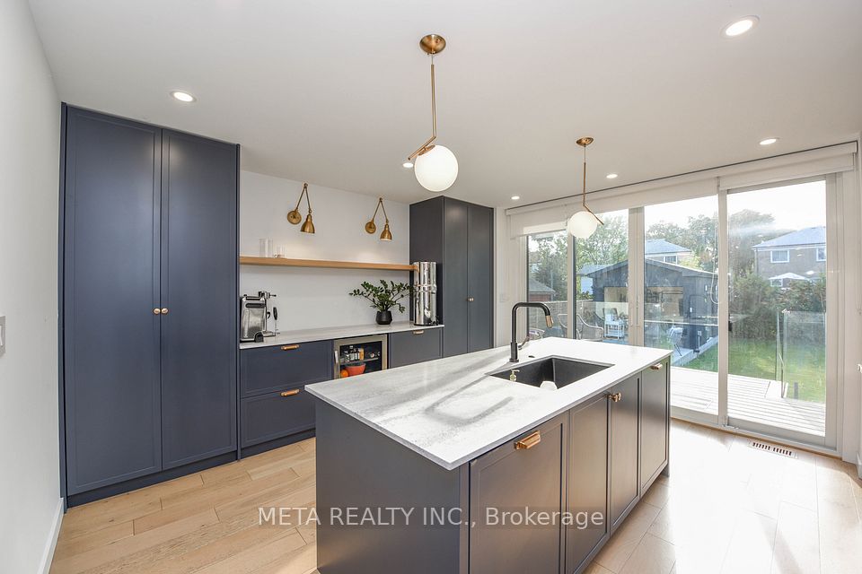 28 Connorvale