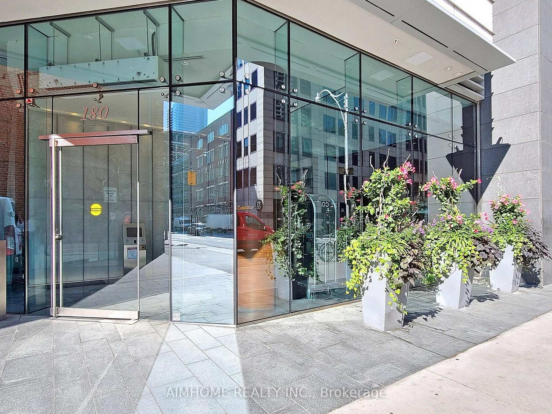 3 Bedrooms Condo at 180 University, Toronto For sale