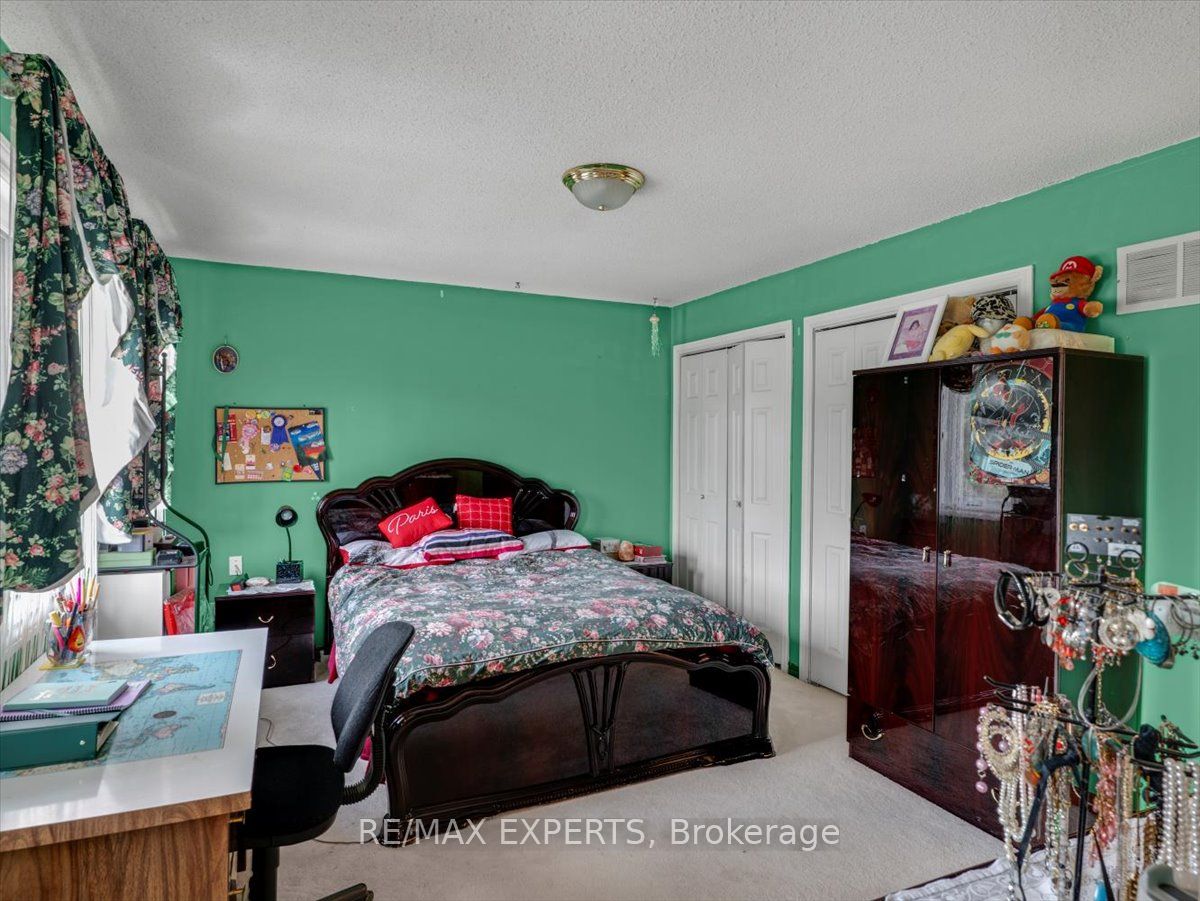 9 Cynthia Crescent