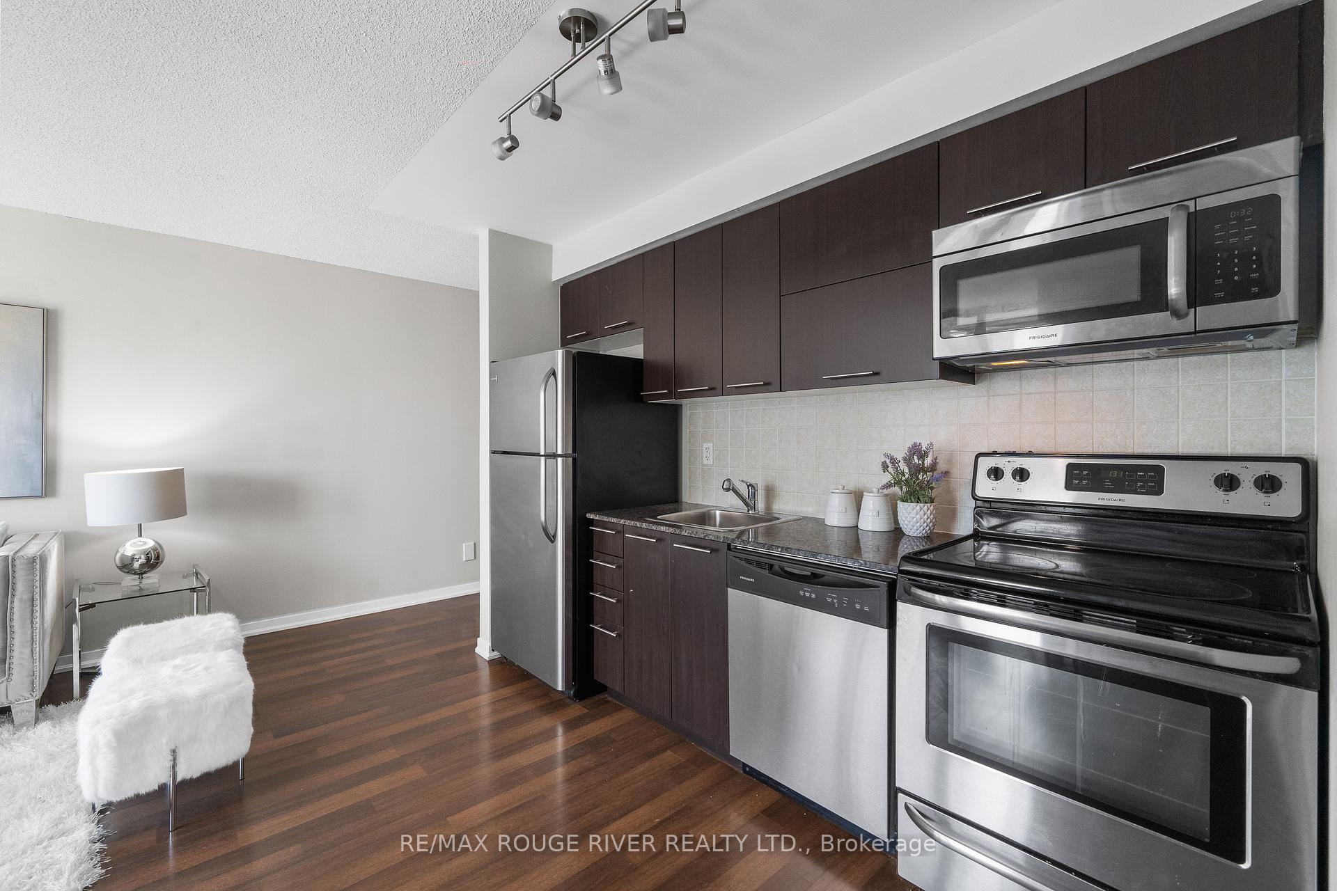 2 Bedrooms Condo at 38 Joe Shuster,  Toronto For sale