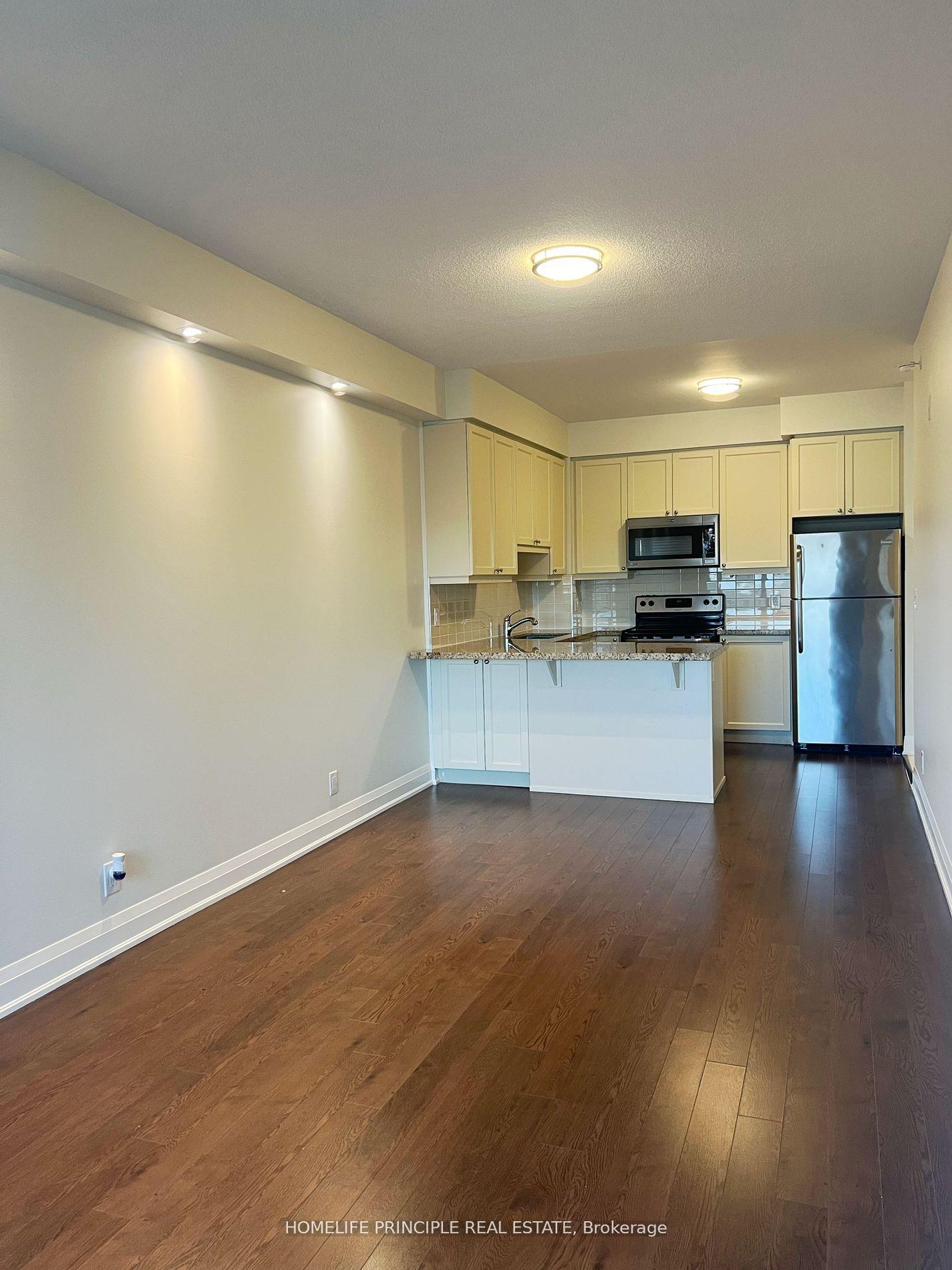 1 Bedroom Condo at 12 Woodstream, Vaughan For sale