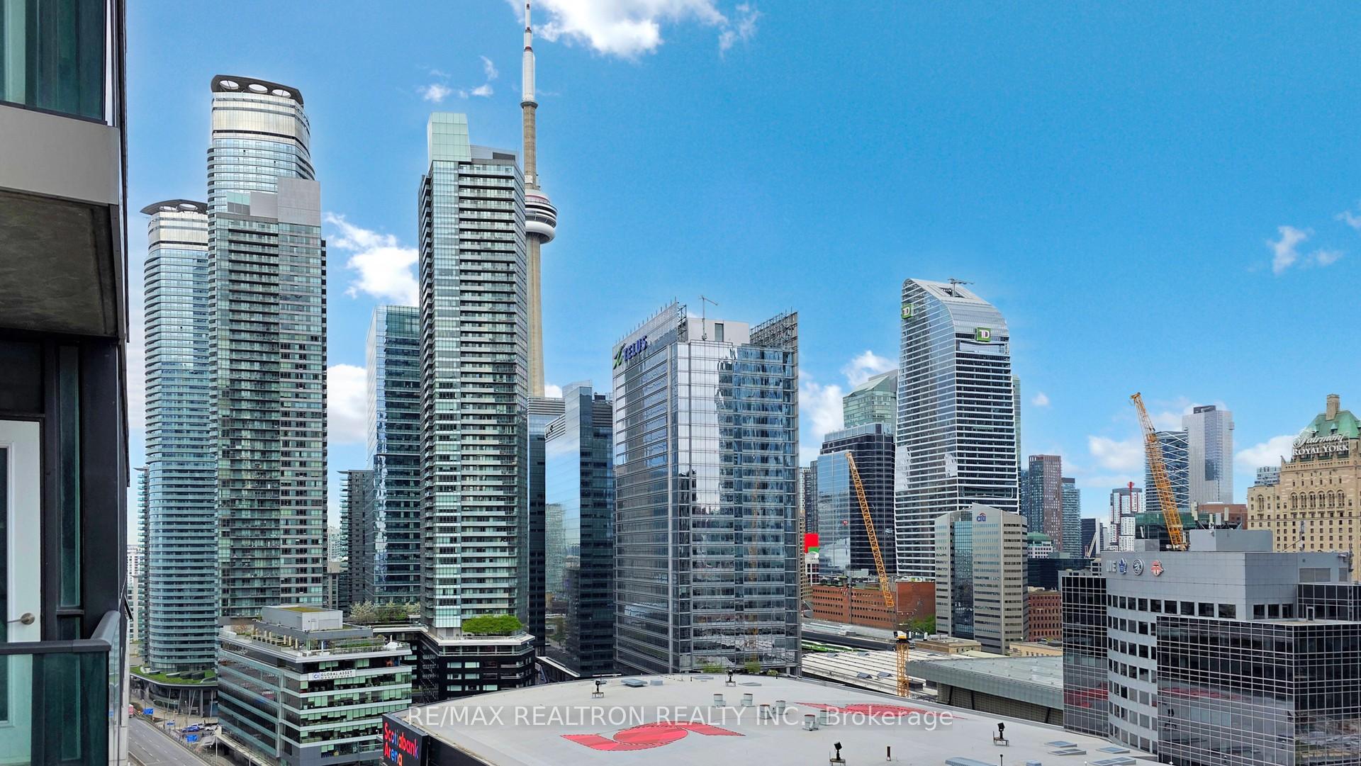 1 Bedroom Condo at 18 Harbour, Toronto For sale