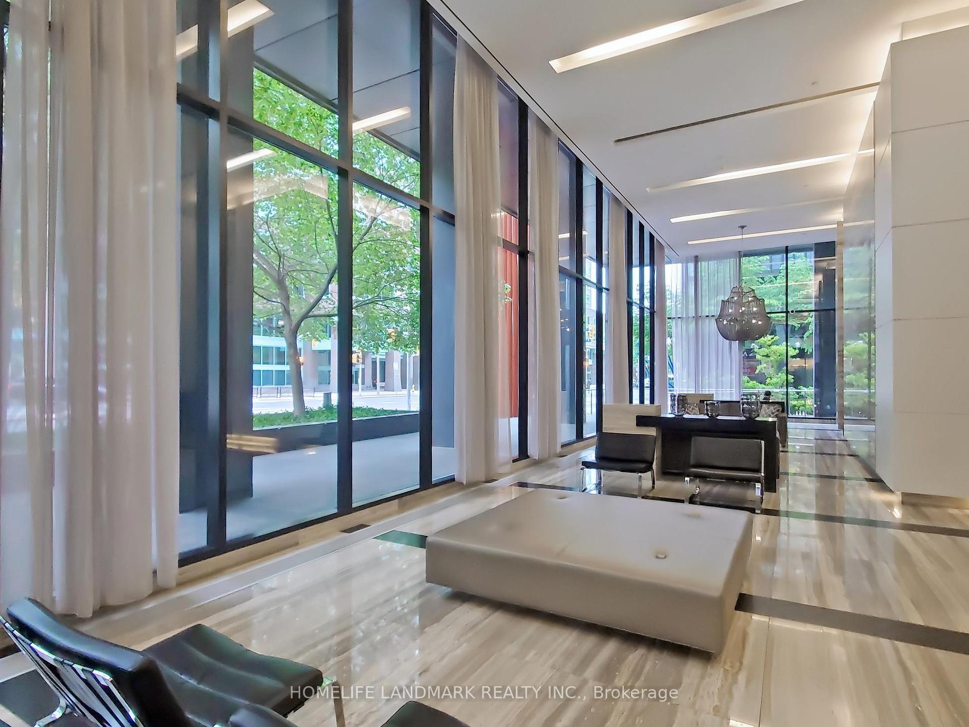3 Bedrooms Condo at 110 Charles, Toronto For sale