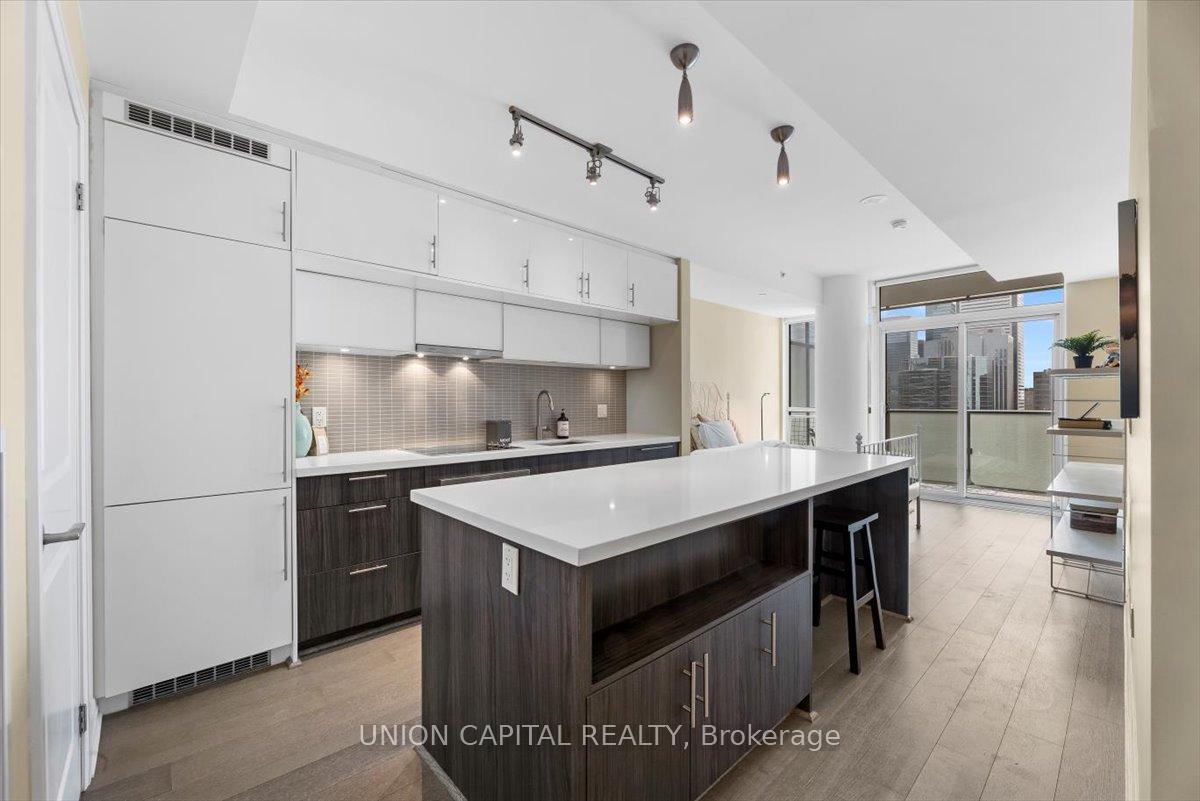 Condo at 8 Mercer, Toronto For sale