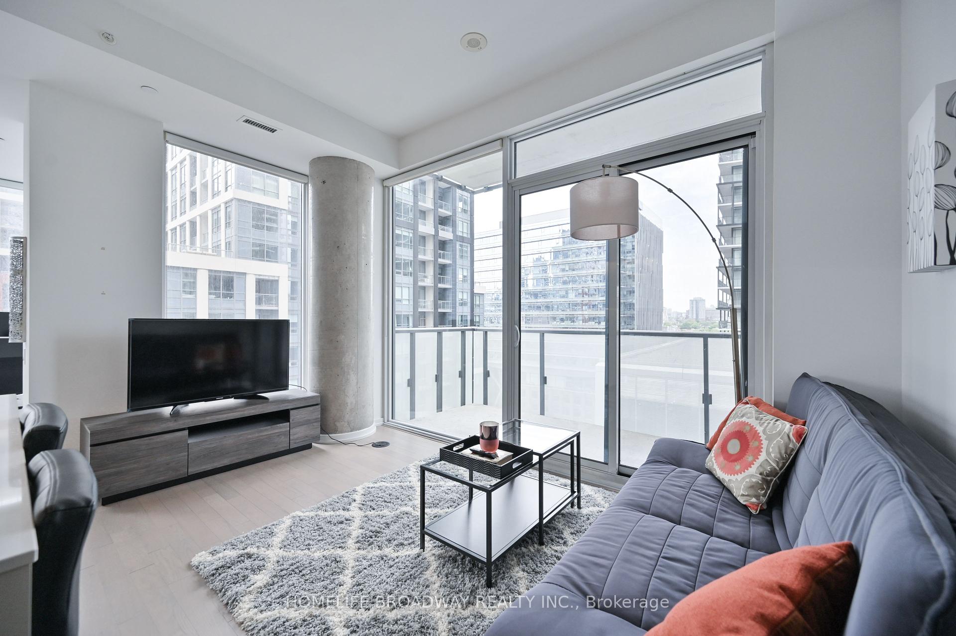 2 Bedrooms Condo at 101 Peter, Toronto For sale