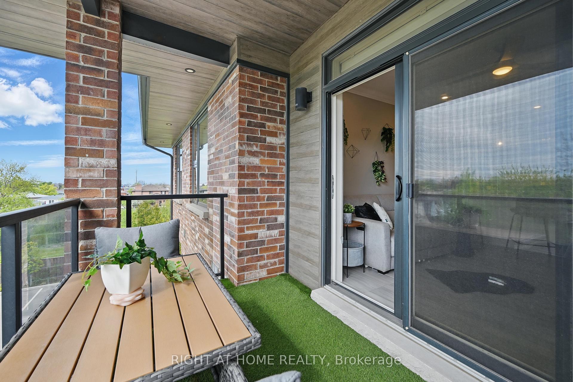 1 Bedroom Condo at 257 Millen, Hamilton For sale
