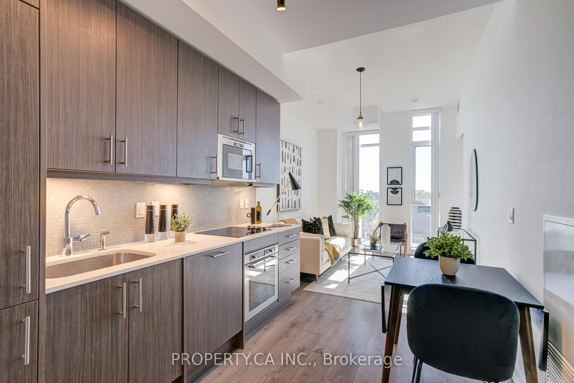 2 Bedrooms Condo at 297 College, Toronto For sale