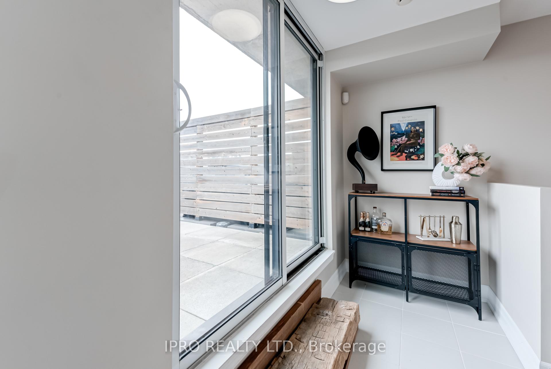5 Bedrooms Condo at 15 Sousa Mendes, Toronto For sale