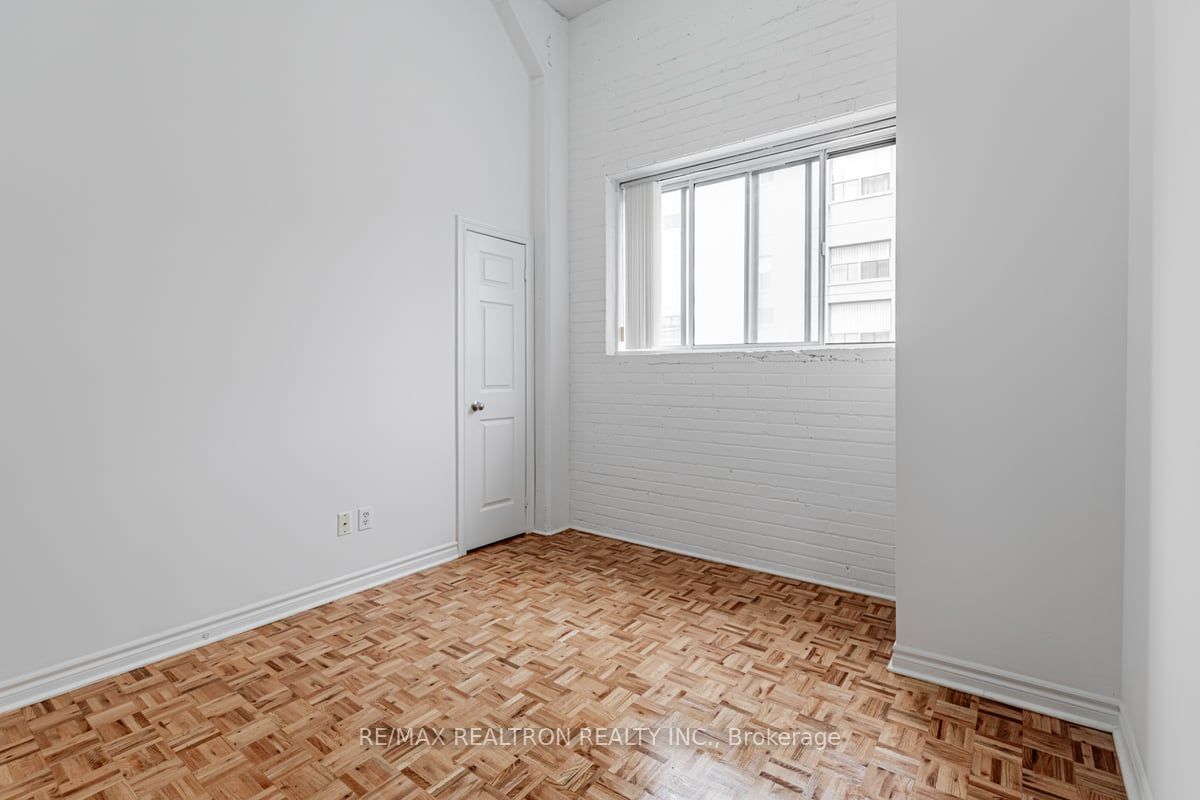 1401 Dupont Street, #116