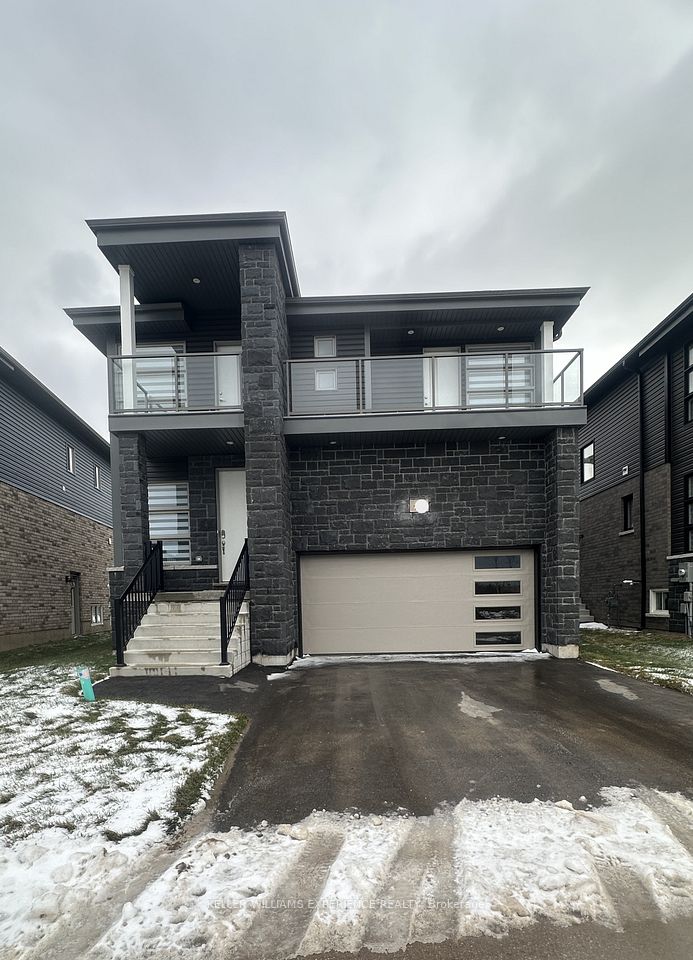 123 Sebastian Street, Blue Mountains, ON N0H 1J0