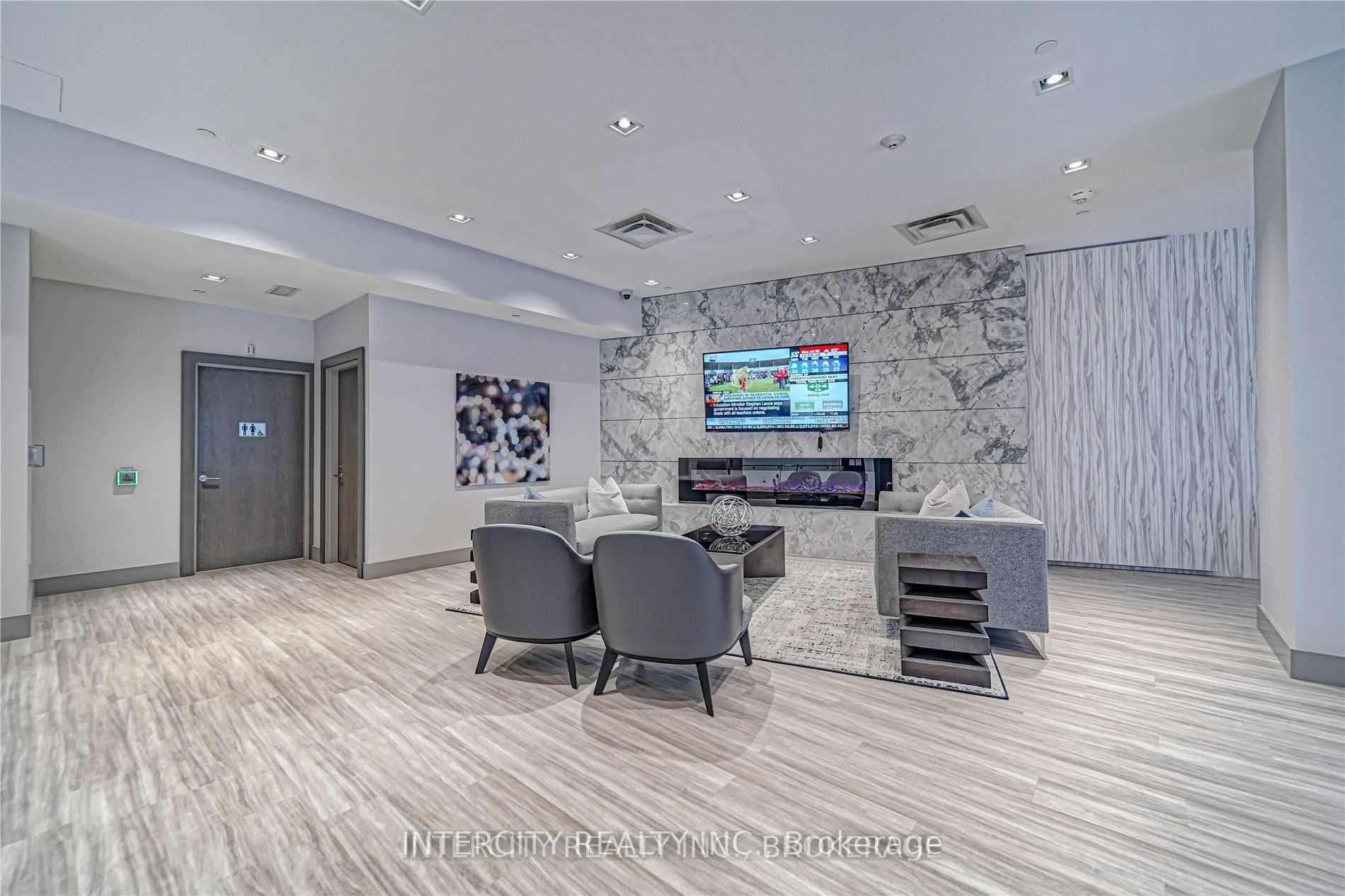 3 Bedrooms Condo at 181 Bedford, Toronto For sale